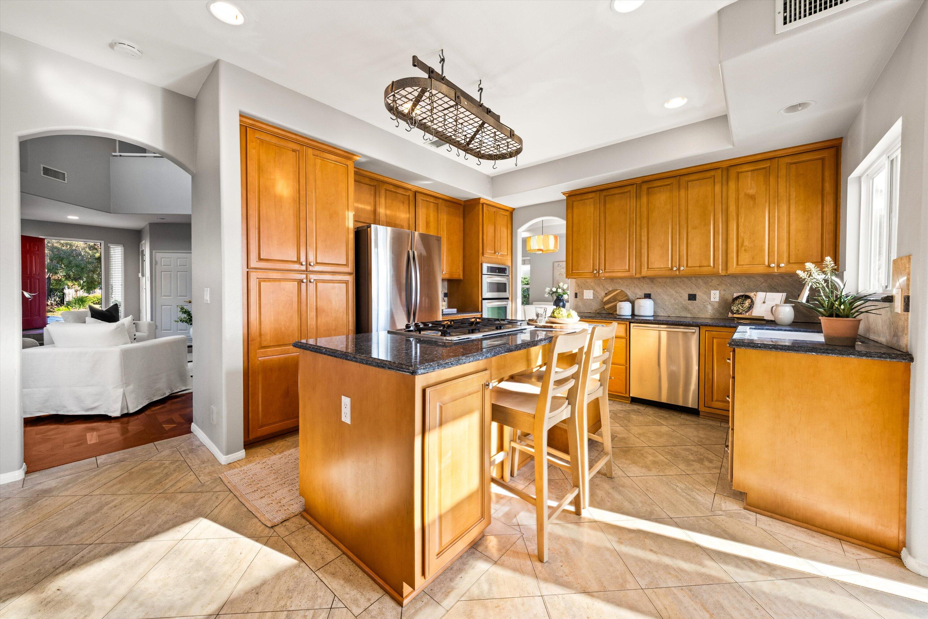 Goleta, California 93117, United States, 4 Bedrooms Bedrooms, ,3 BathroomsBathrooms,Residential,Active,150004