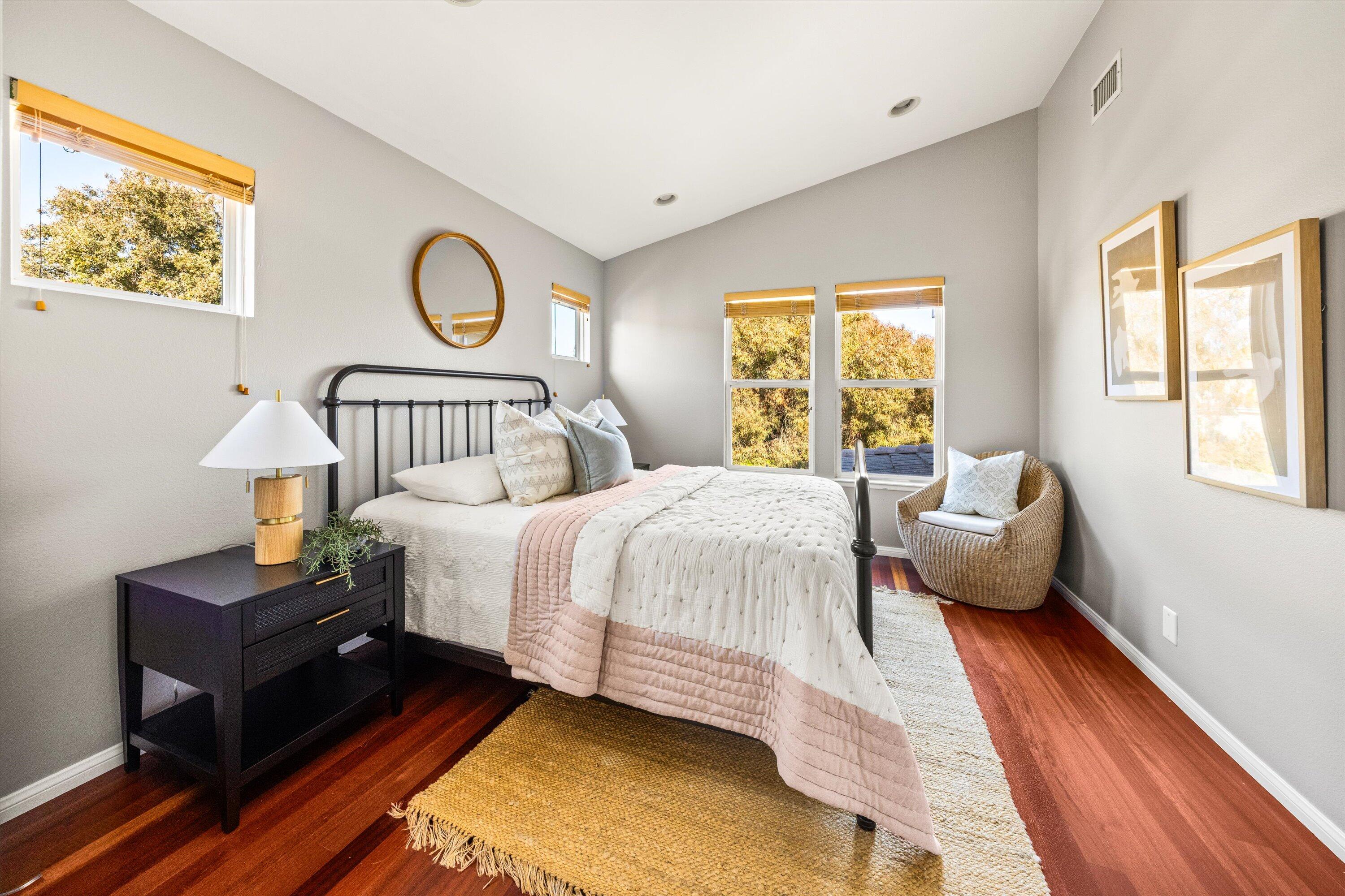 Goleta, California 93117, United States, 4 Bedrooms Bedrooms, ,3 BathroomsBathrooms,Residential,Active,150004