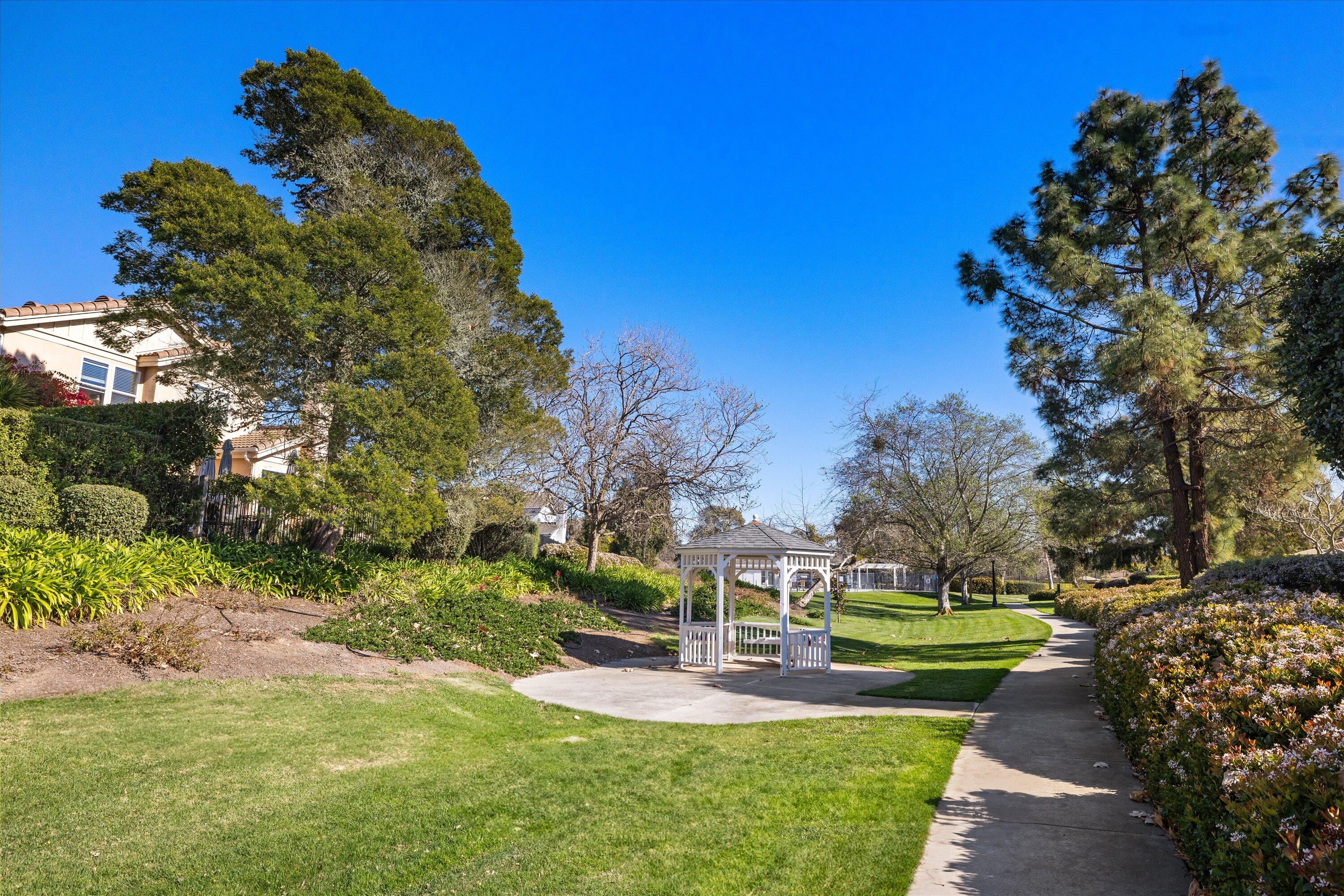 Goleta, California 93117, United States, 4 Bedrooms Bedrooms, ,3 BathroomsBathrooms,Residential,Active,150004