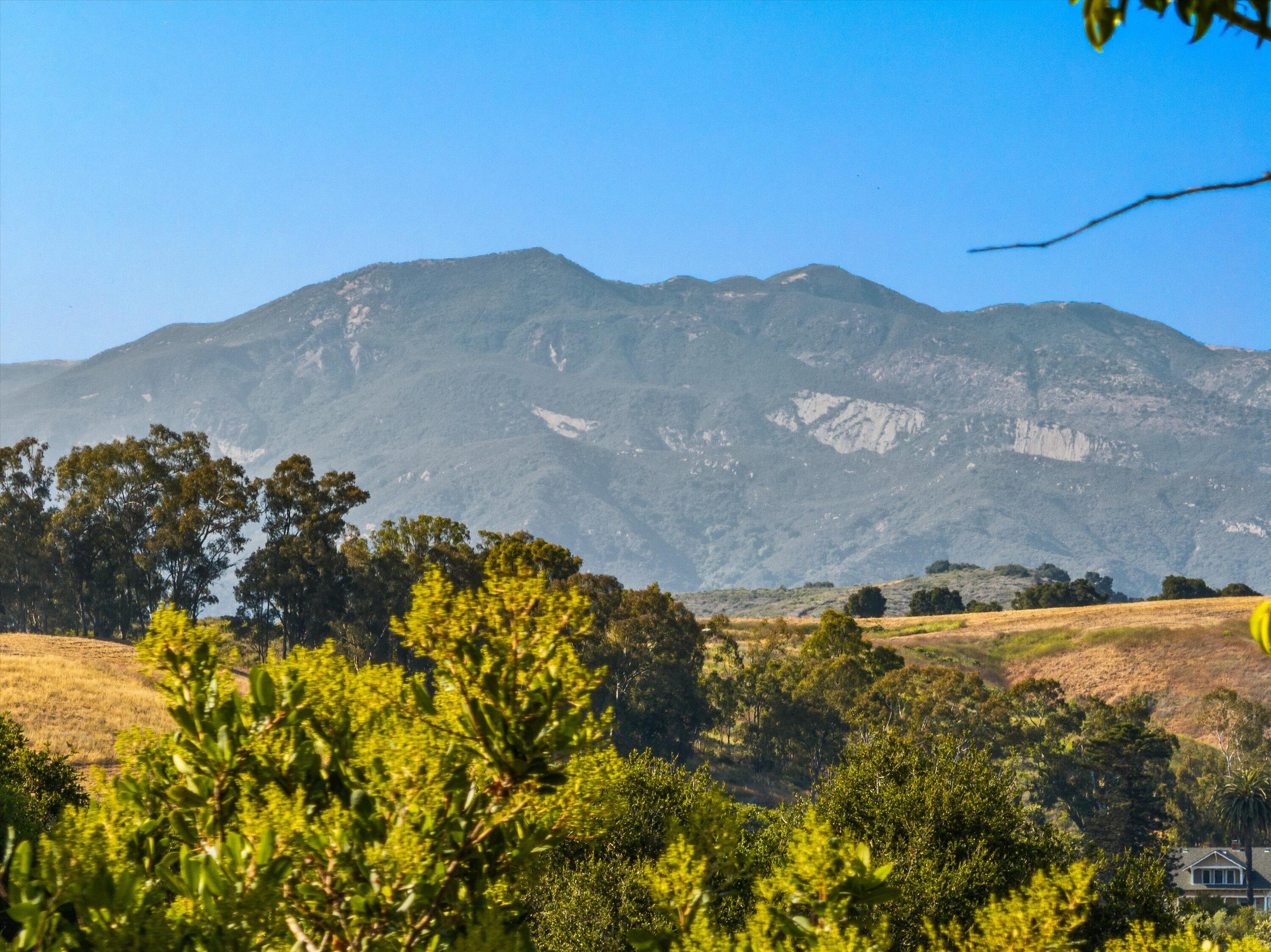 Goleta, California 93117, United States, 4 Bedrooms Bedrooms, ,3 BathroomsBathrooms,Residential,Active,150004