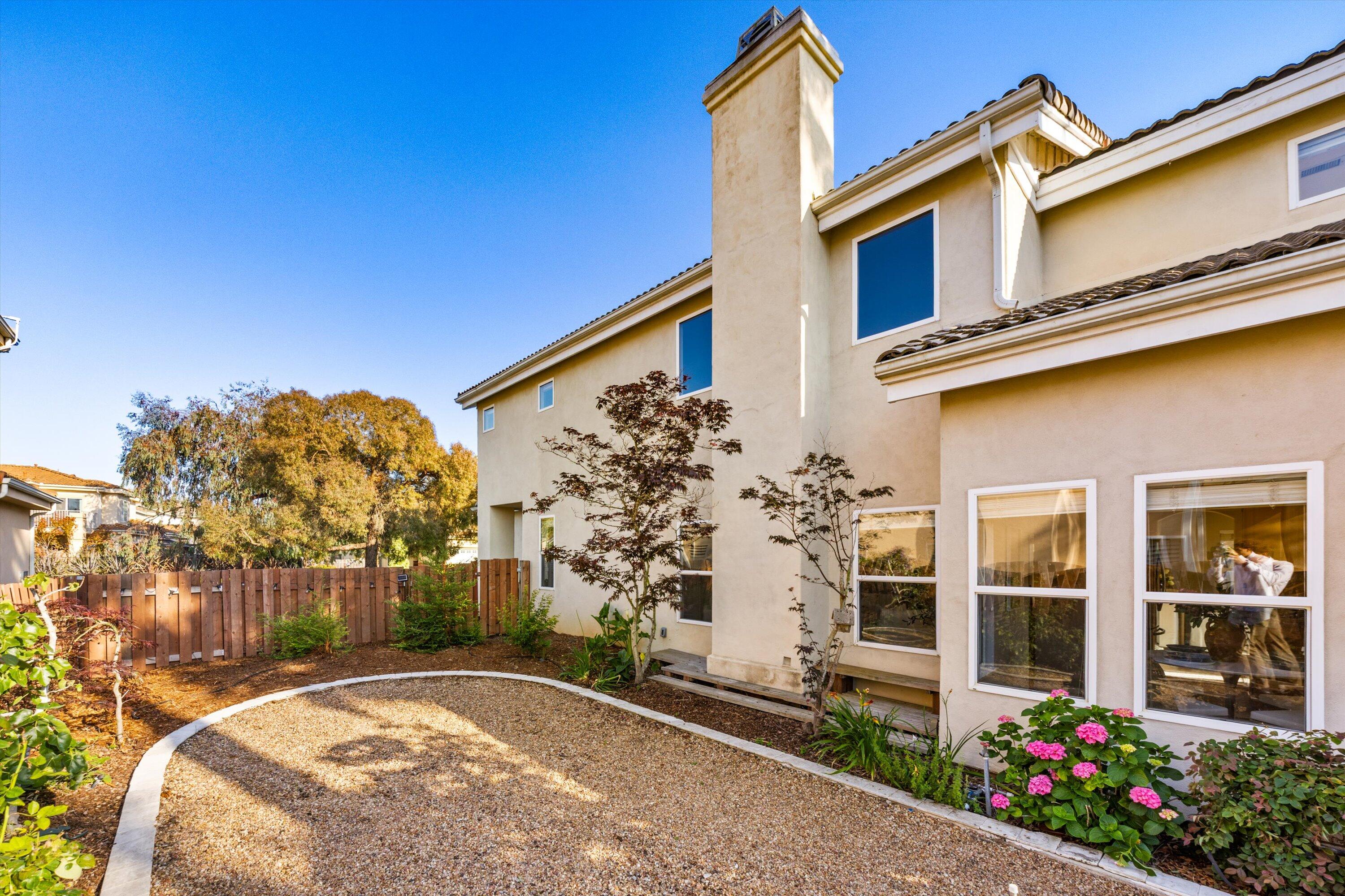 Goleta, California 93117, United States, 4 Bedrooms Bedrooms, ,3 BathroomsBathrooms,Residential,Active,150004