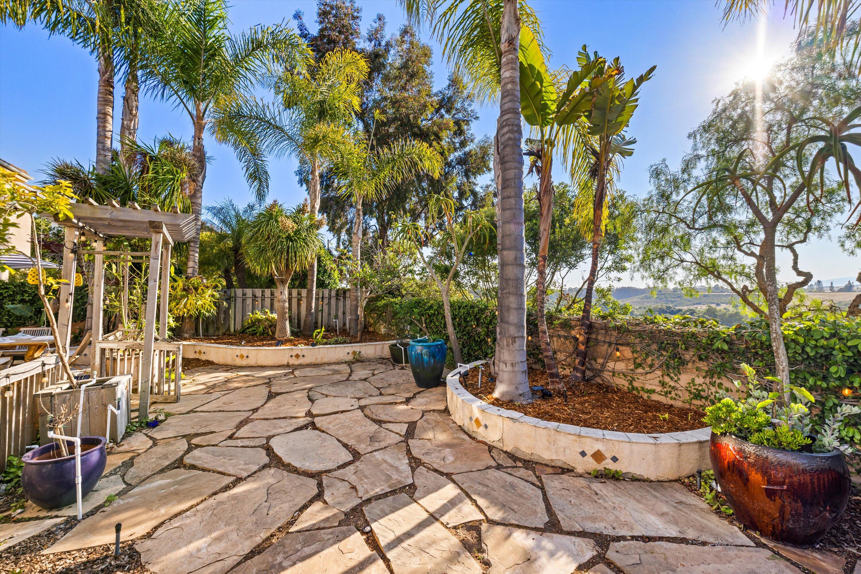 Goleta, California 93117, United States, 4 Bedrooms Bedrooms, ,3 BathroomsBathrooms,Residential,Active,150004