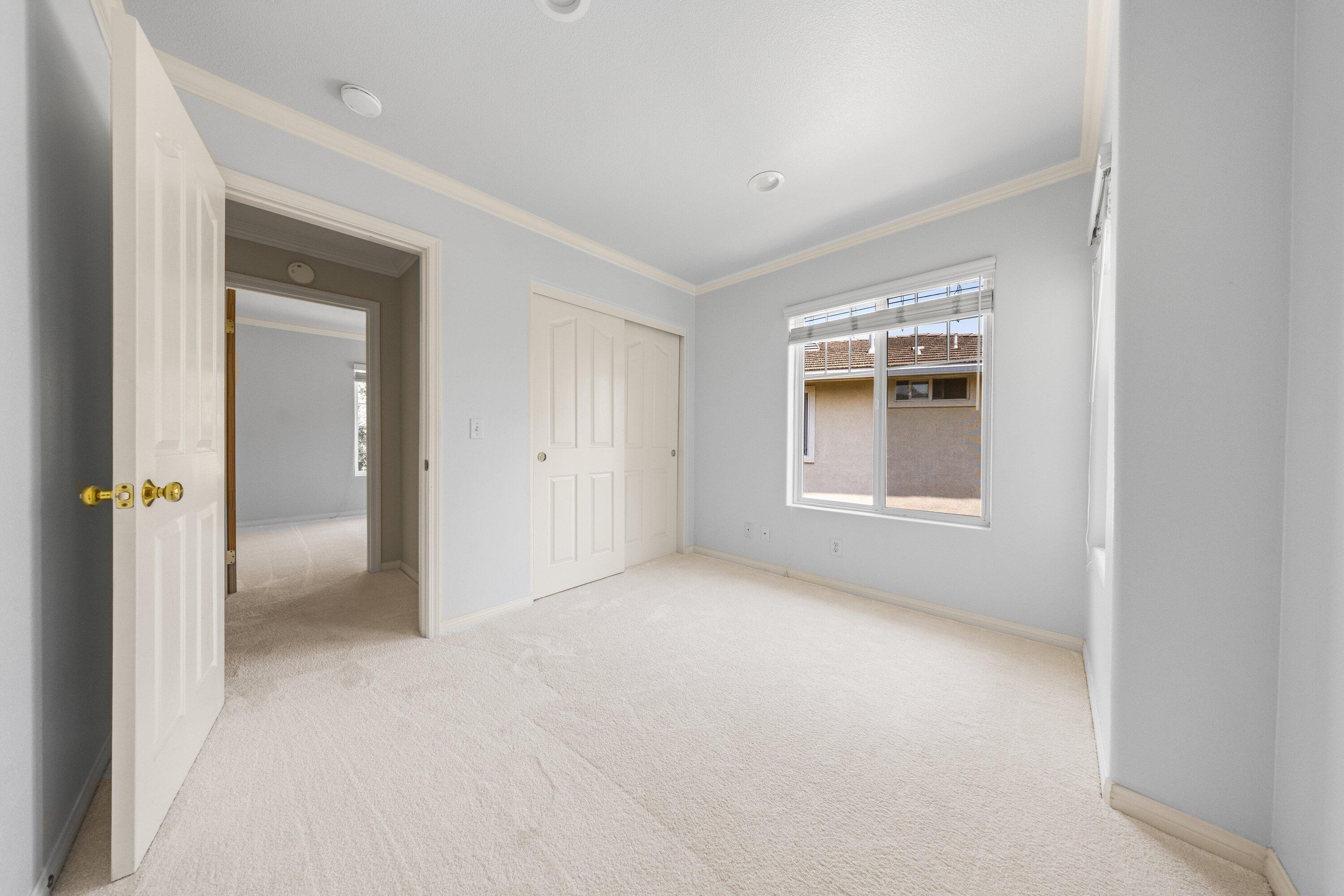 Goleta, California 93117, United States, 6 Bedrooms Bedrooms, ,3 BathroomsBathrooms,Residential,Pending,189379