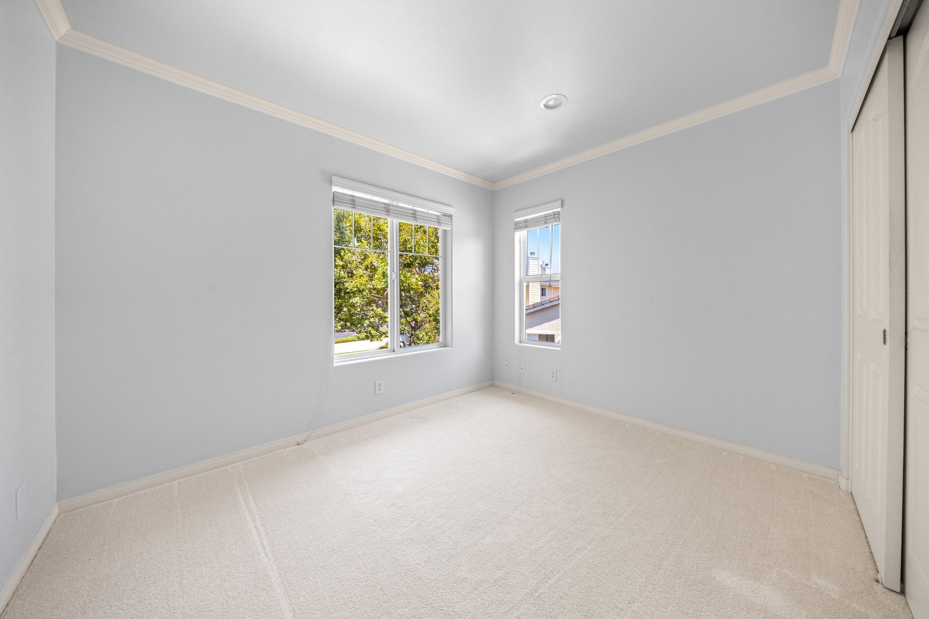 Goleta, California 93117, United States, 6 Bedrooms Bedrooms, ,3 BathroomsBathrooms,Residential,Pending,189379