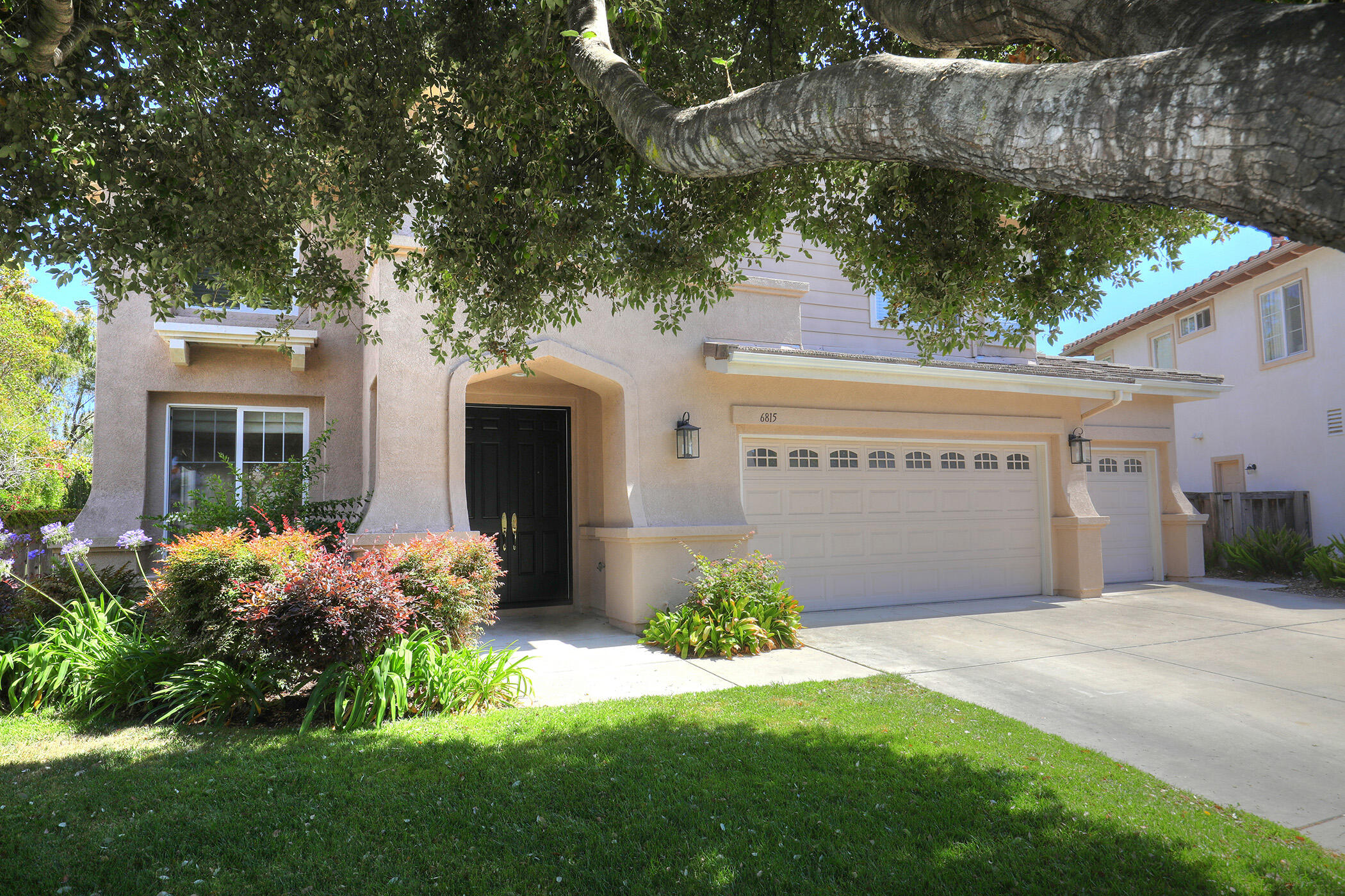 Goleta, California 93117, United States, 6 Bedrooms Bedrooms, ,3 BathroomsBathrooms,Residential,Pending,189379