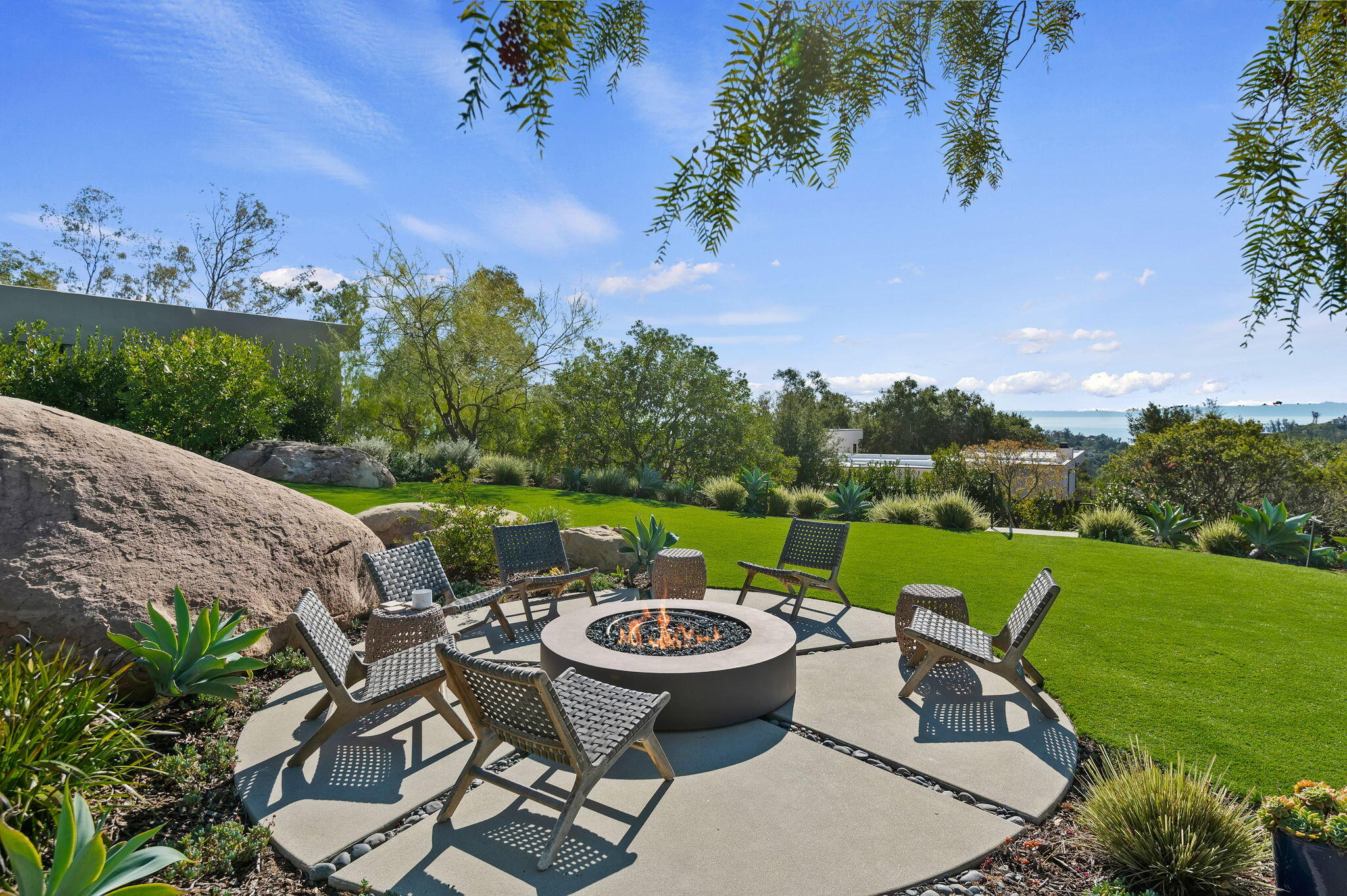 Santa Barbara, California 93108, United States, 3 Bedrooms Bedrooms, ,6 BathroomsBathrooms,Residential,Pending,2706