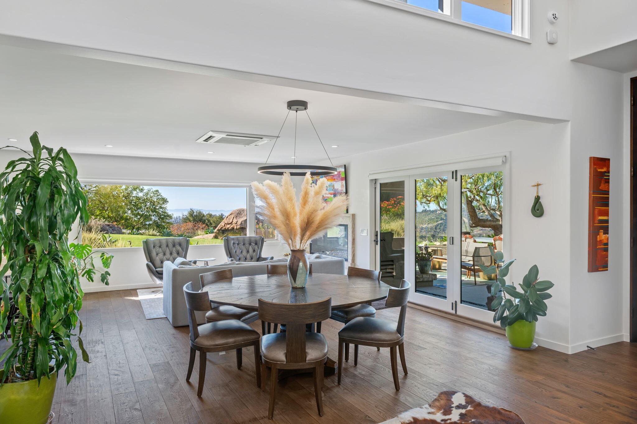 Santa Barbara, California 93108, United States, 3 Bedrooms Bedrooms, ,6 BathroomsBathrooms,Residential,Pending,2706