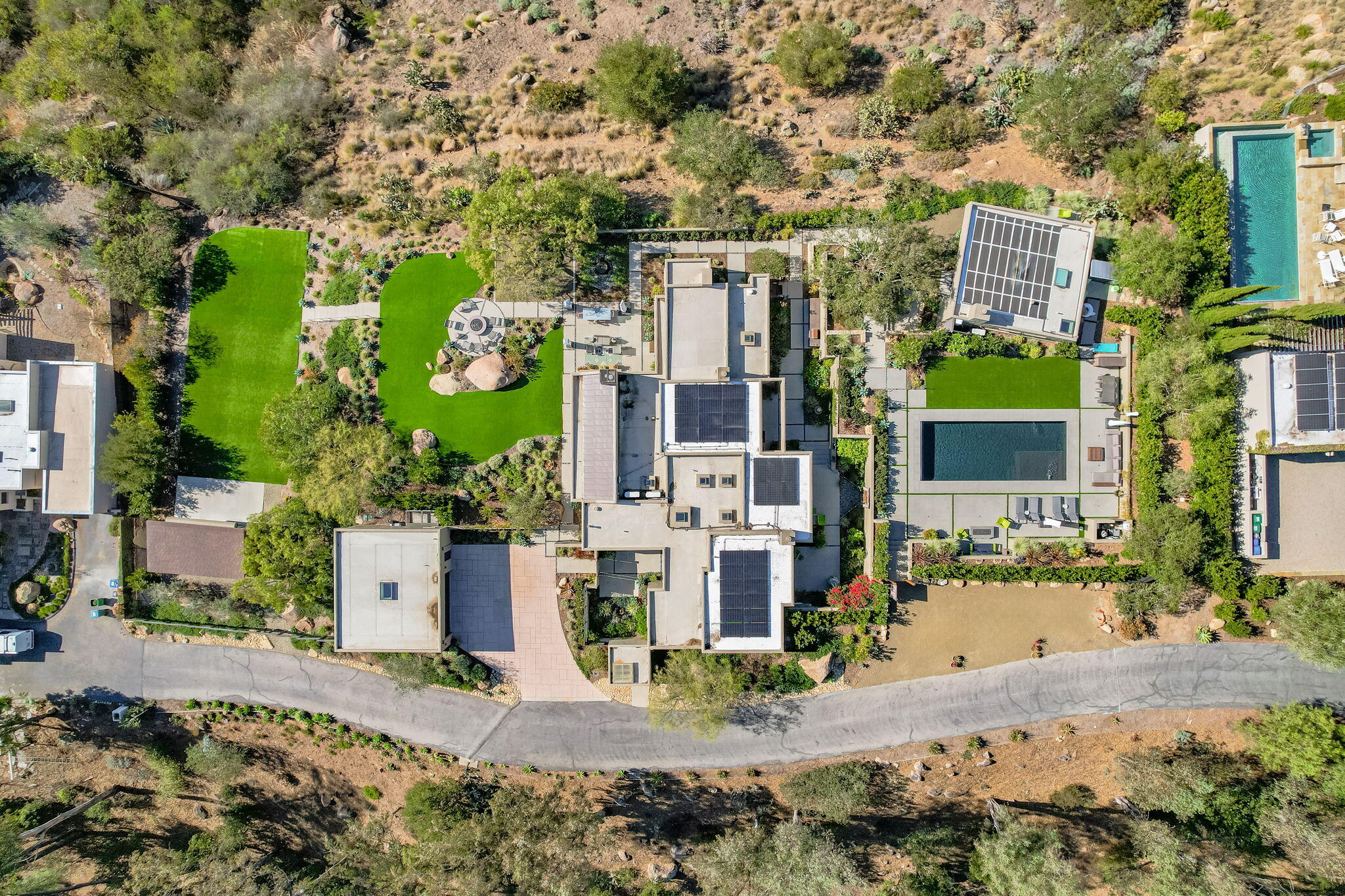 Santa Barbara, California 93108, United States, 3 Bedrooms Bedrooms, ,6 BathroomsBathrooms,Residential,Pending,2706