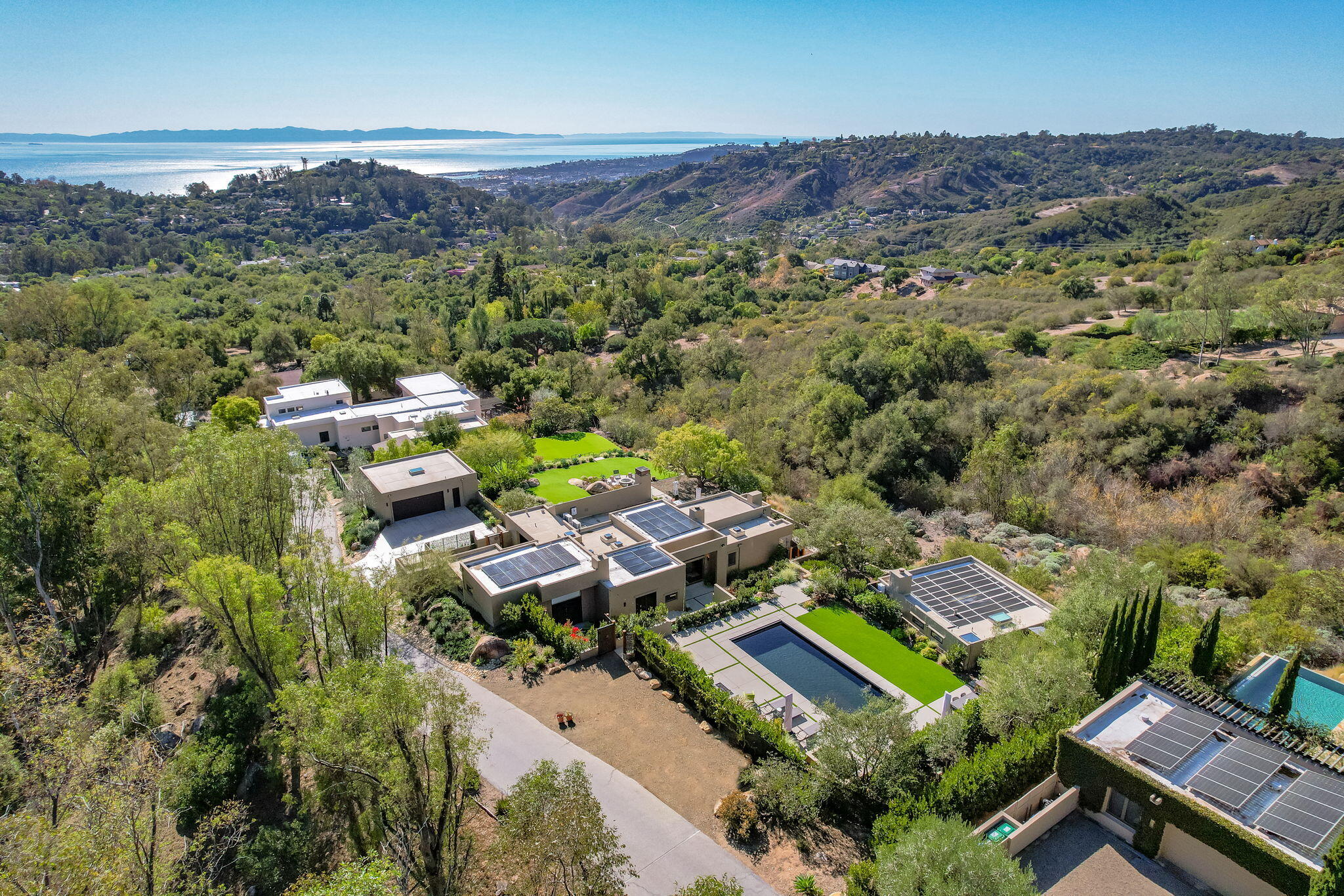 Santa Barbara, California 93108, United States, 3 Bedrooms Bedrooms, ,6 BathroomsBathrooms,Residential,Pending,2706