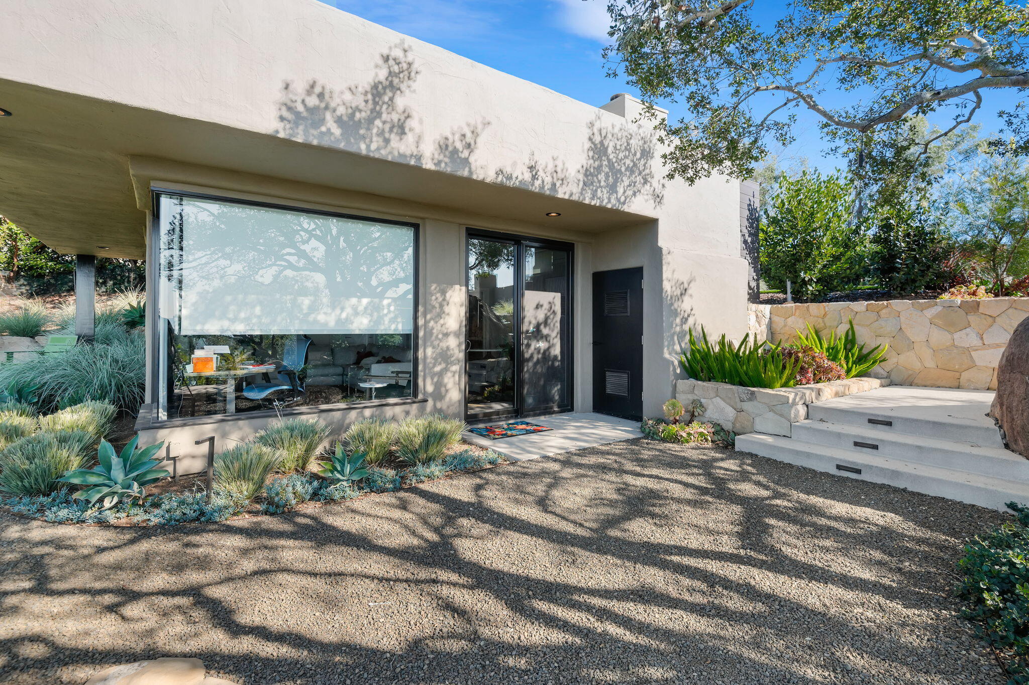 Santa Barbara, California 93108, United States, 3 Bedrooms Bedrooms, ,6 BathroomsBathrooms,Residential,Pending,2706