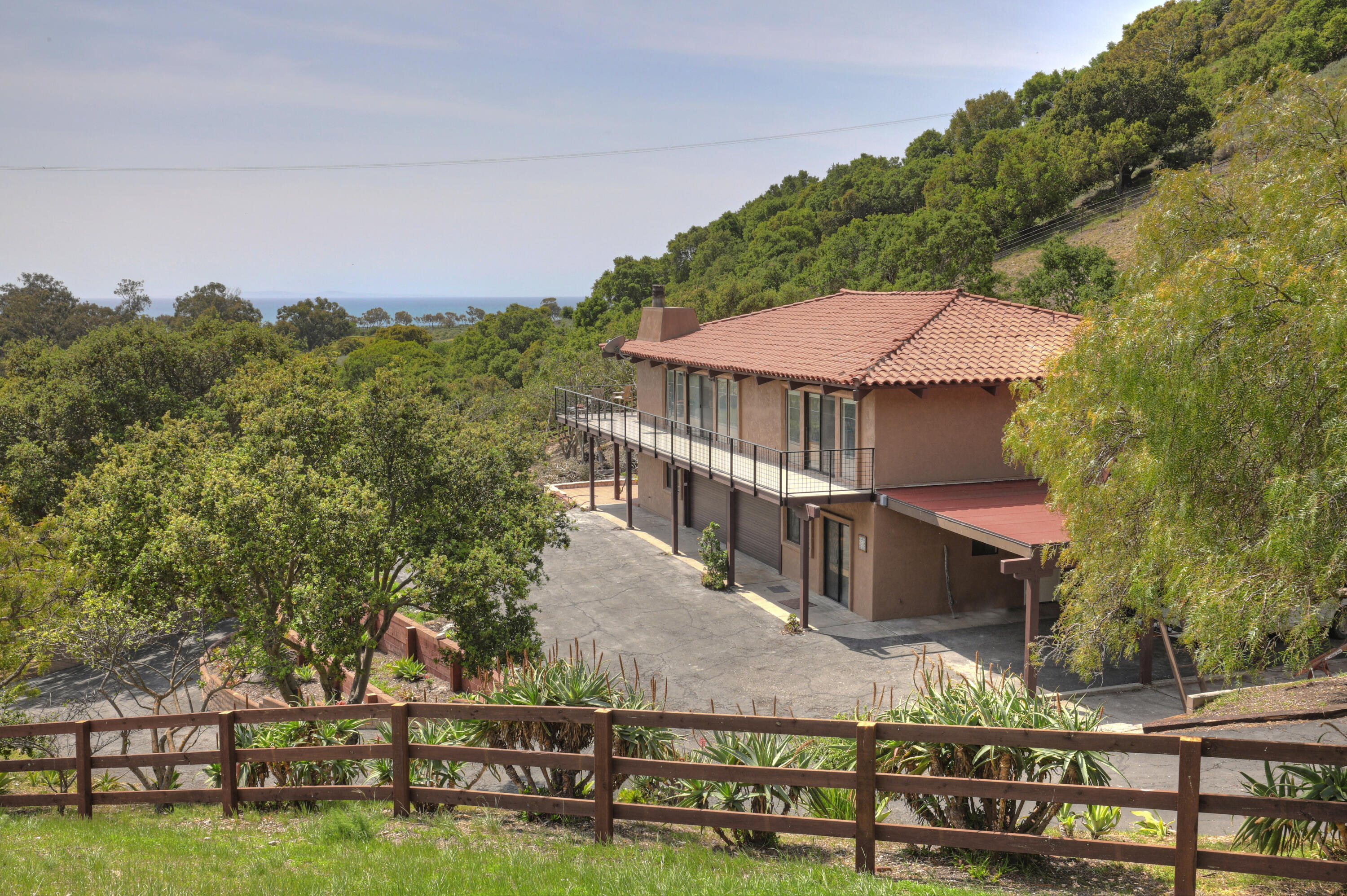 Goleta, California 93117, United States, 4 Bedrooms Bedrooms, ,6 BathroomsBathrooms,Residential,Active,139309