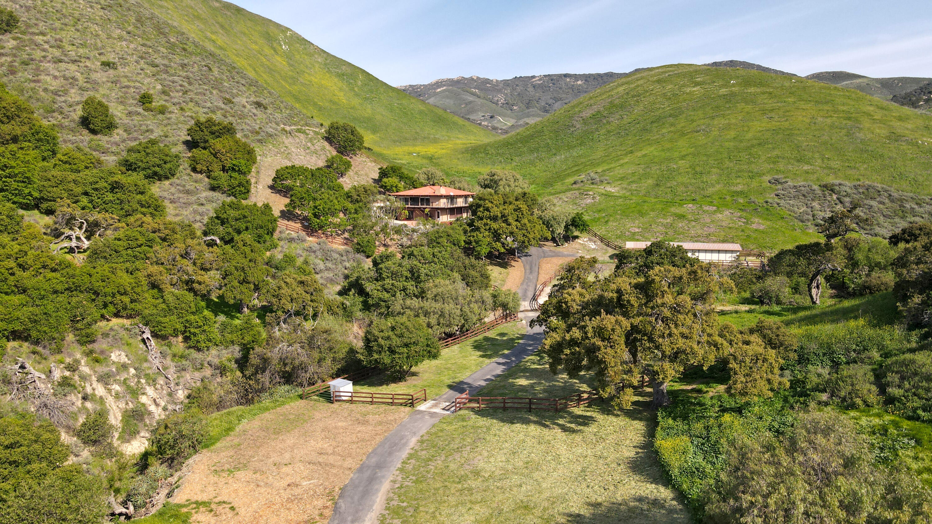 Goleta, California 93117, United States, 4 Bedrooms Bedrooms, ,6 BathroomsBathrooms,Residential,Active,139309