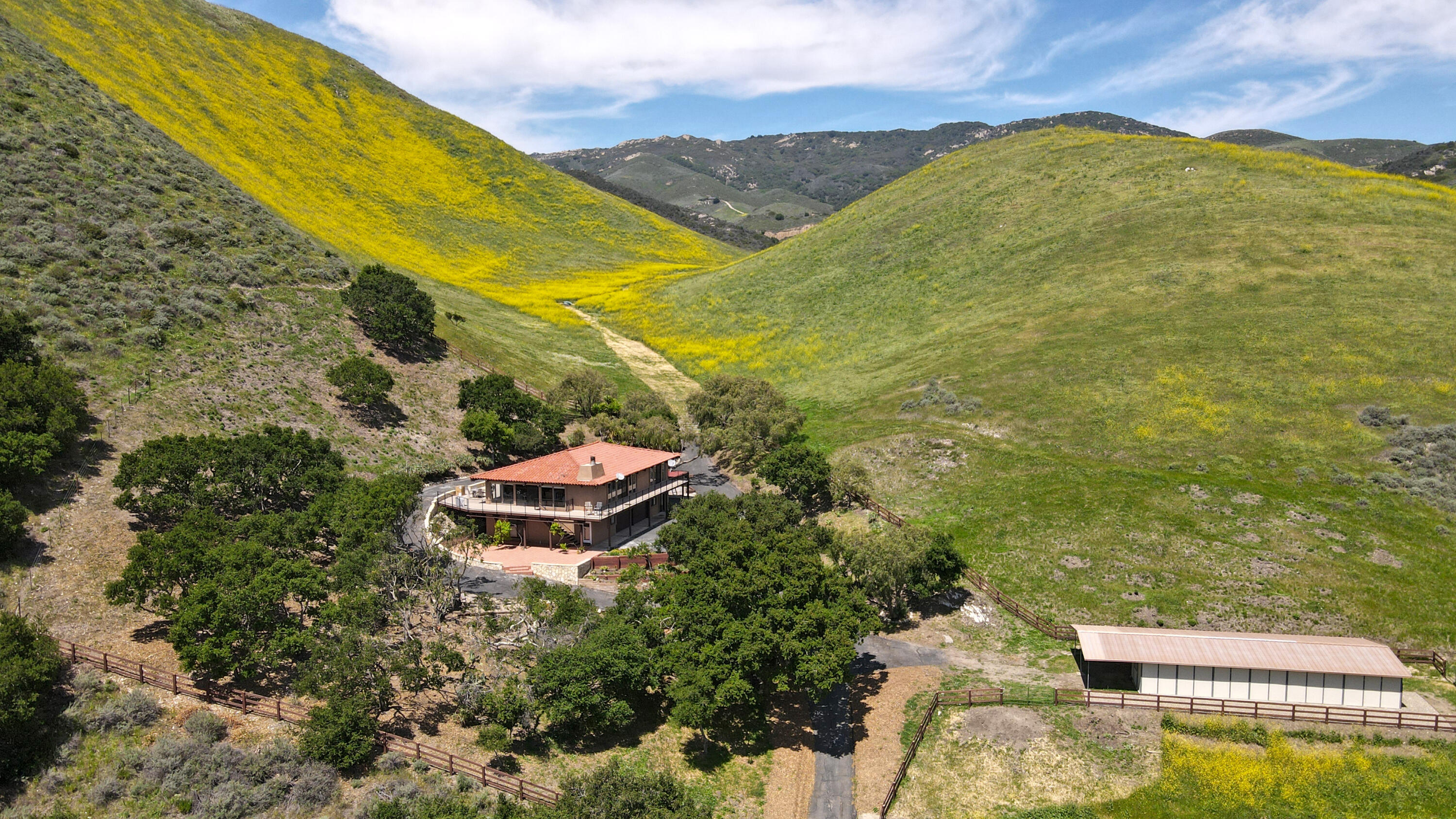 Goleta, California 93117, United States, 4 Bedrooms Bedrooms, ,6 BathroomsBathrooms,Residential,Active,139309