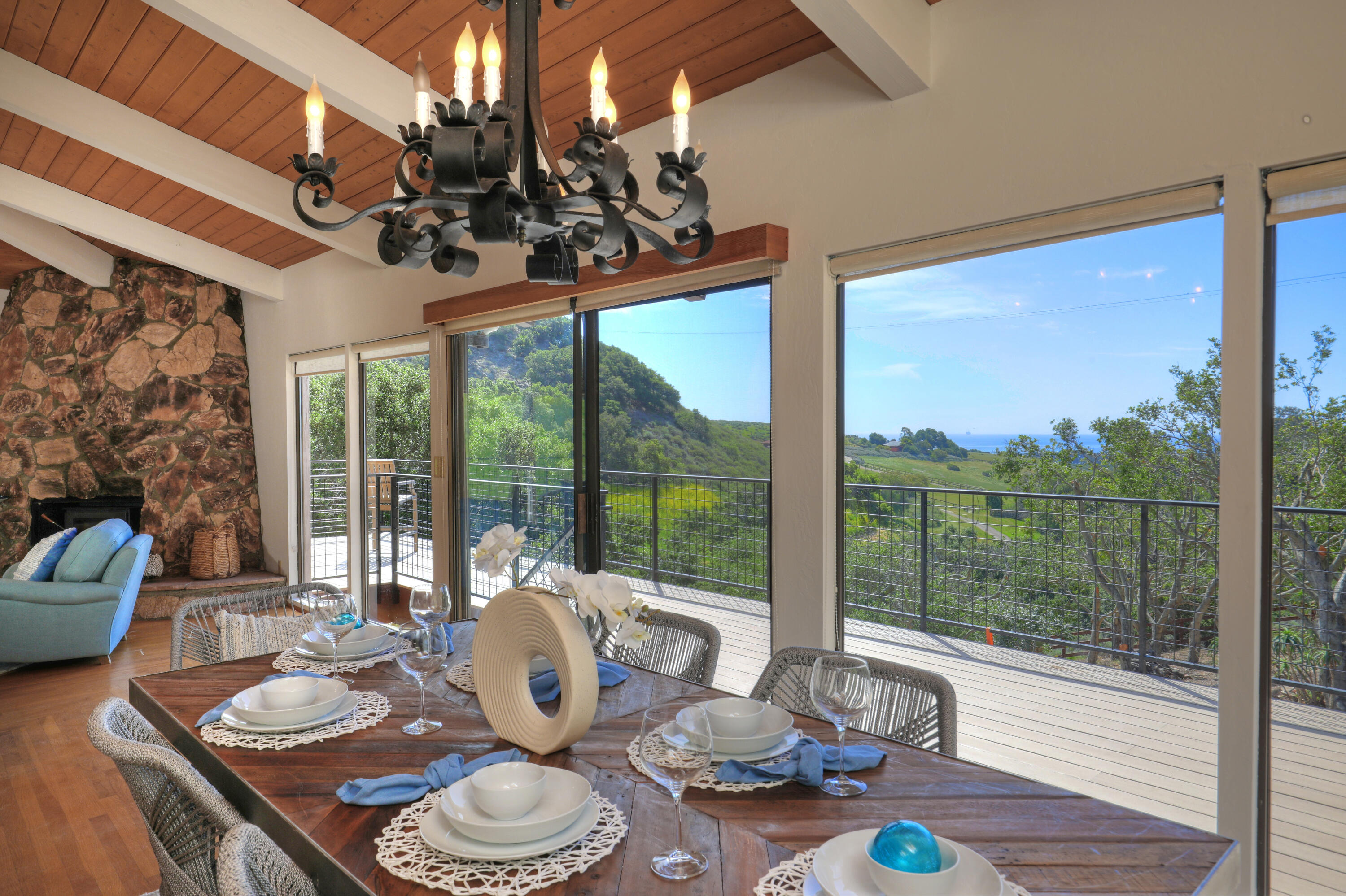 Goleta, California 93117, United States, 4 Bedrooms Bedrooms, ,6 BathroomsBathrooms,Residential,Active,139309