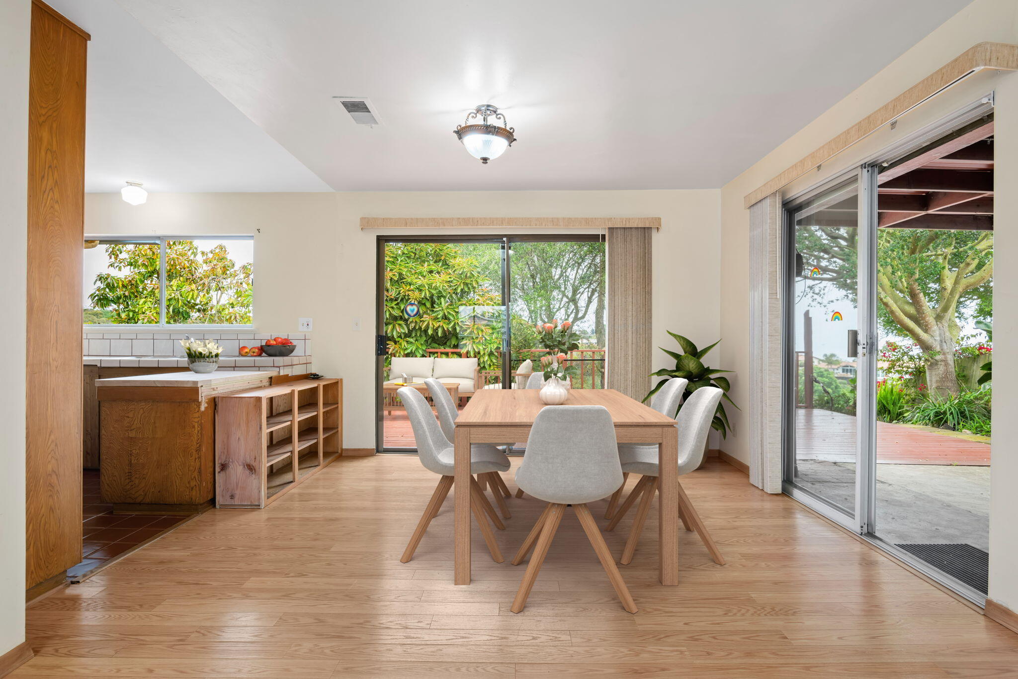 Santa Barbara, California 93109, United States, 5 Bedrooms Bedrooms, ,3 BathroomsBathrooms,Residential,Active,148384