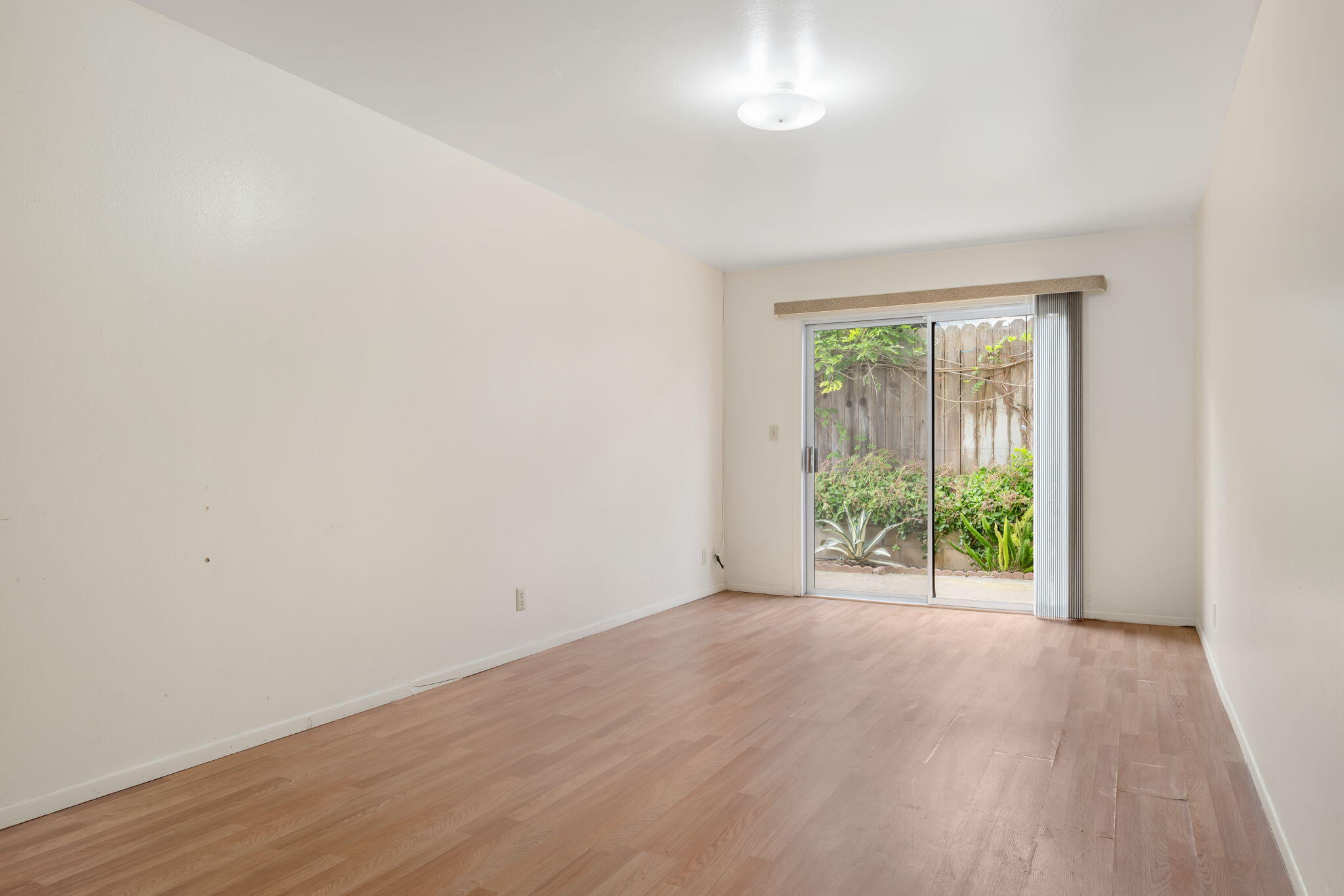 Santa Barbara, California 93109, United States, 5 Bedrooms Bedrooms, ,3 BathroomsBathrooms,Residential,Active,148384