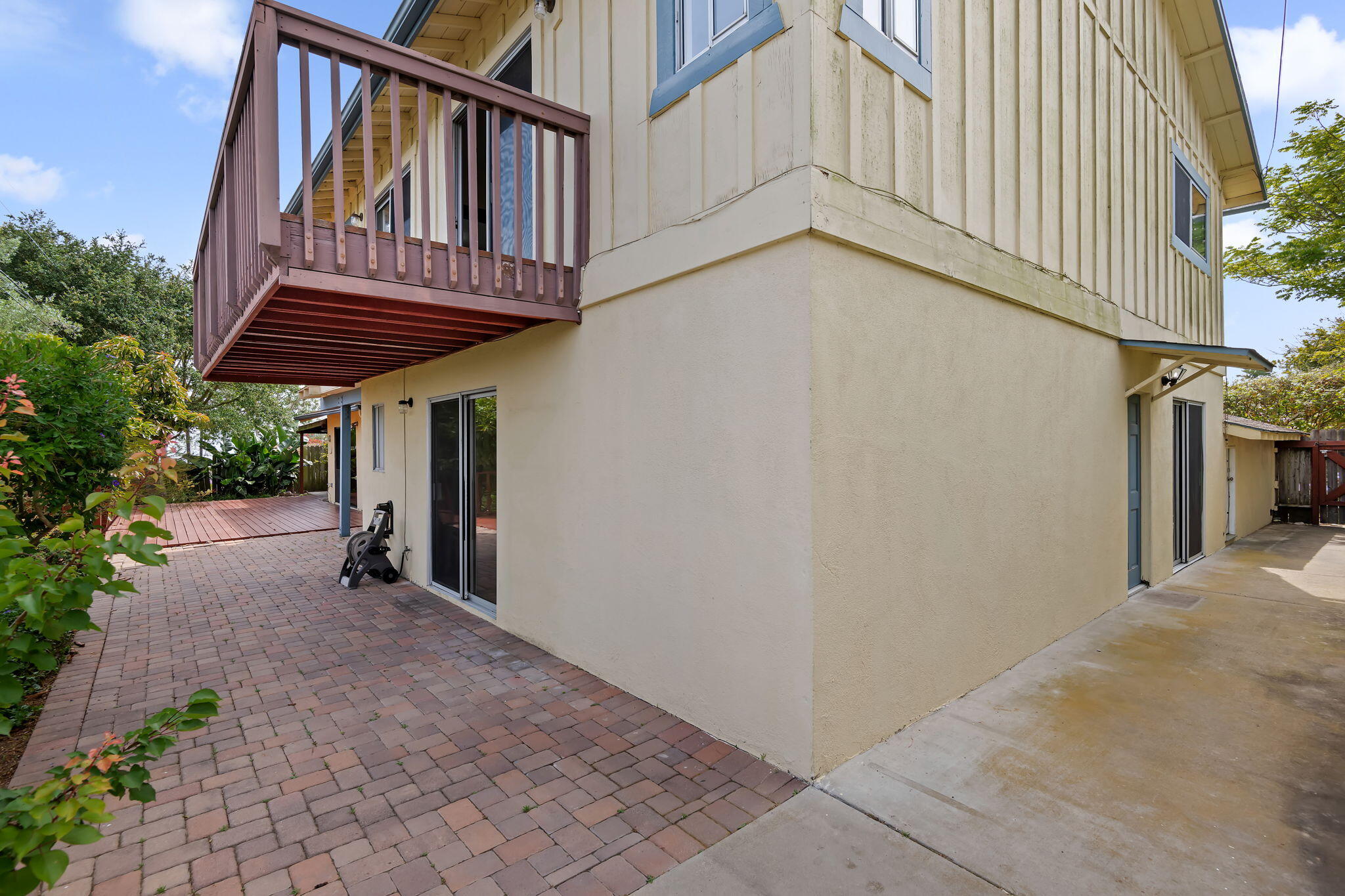 Santa Barbara, California 93109, United States, 5 Bedrooms Bedrooms, ,3 BathroomsBathrooms,Residential,Active,148384