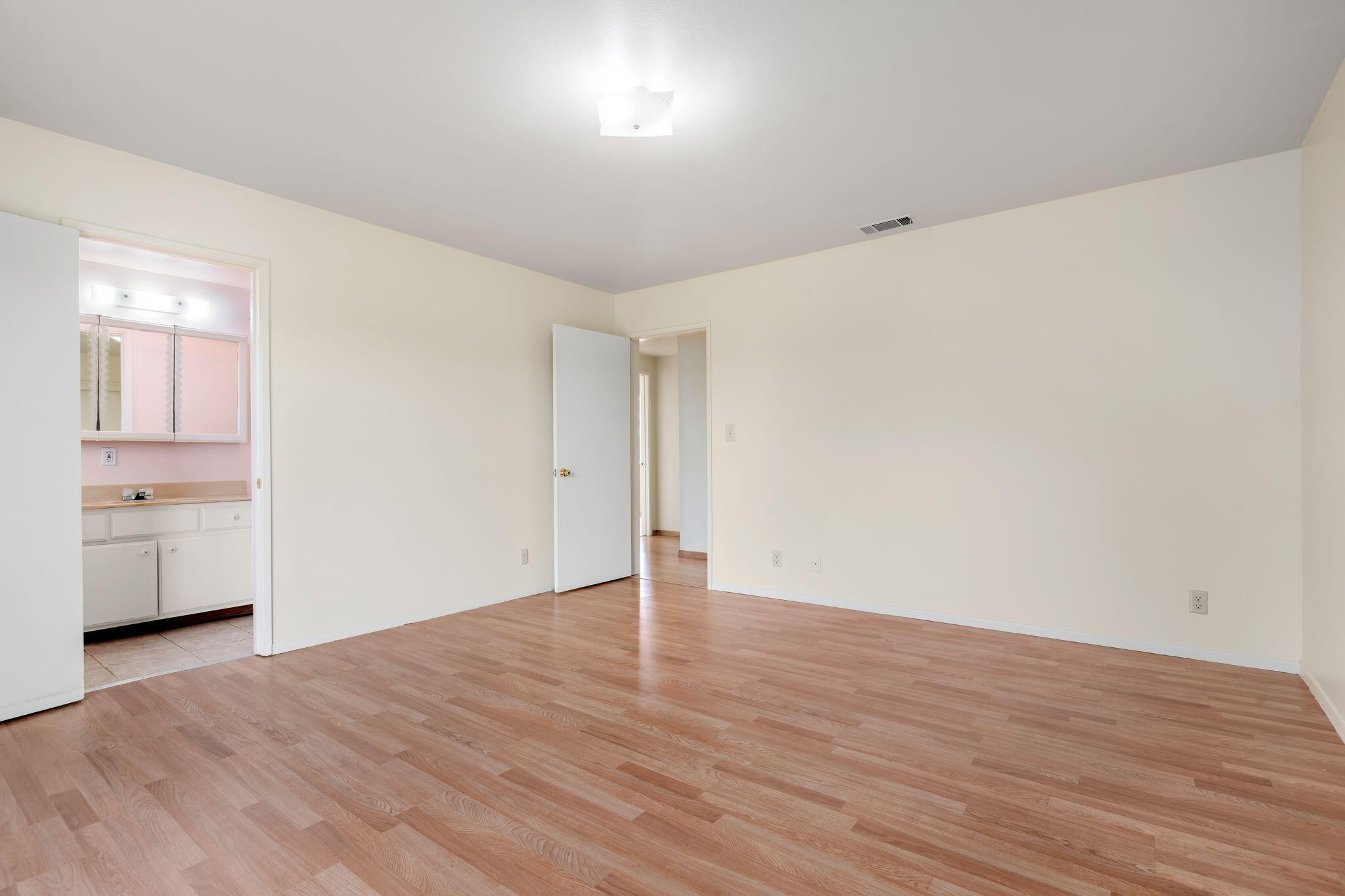 Santa Barbara, California 93109, United States, 5 Bedrooms Bedrooms, ,3 BathroomsBathrooms,Residential,Active,148384