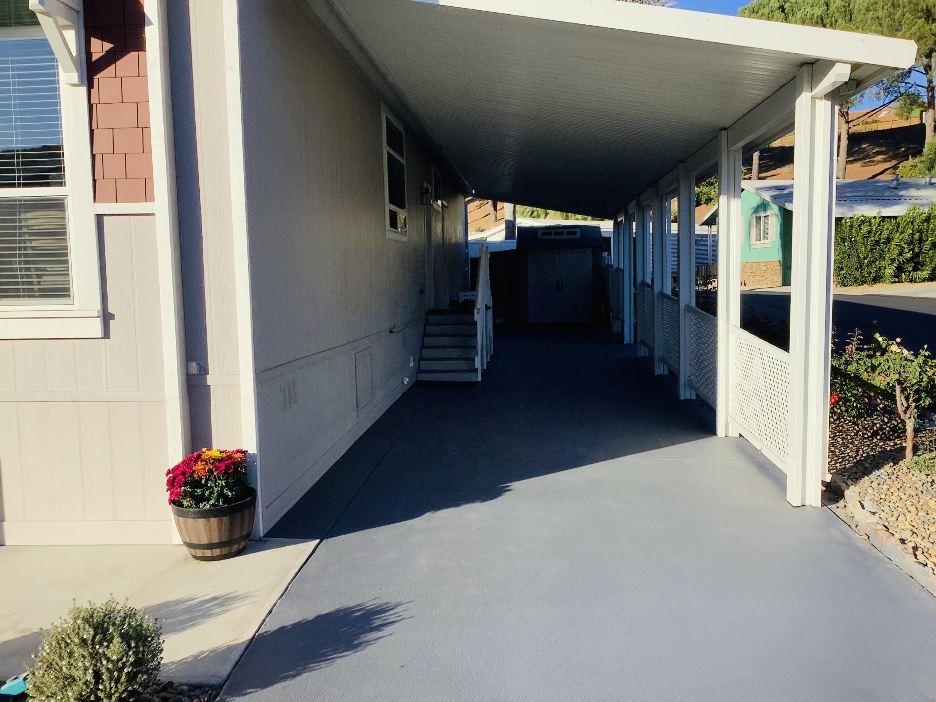 Solvang, California 93463, United States, 3 Bedrooms Bedrooms, ,2 BathroomsBathrooms,Residential,Pending,180379