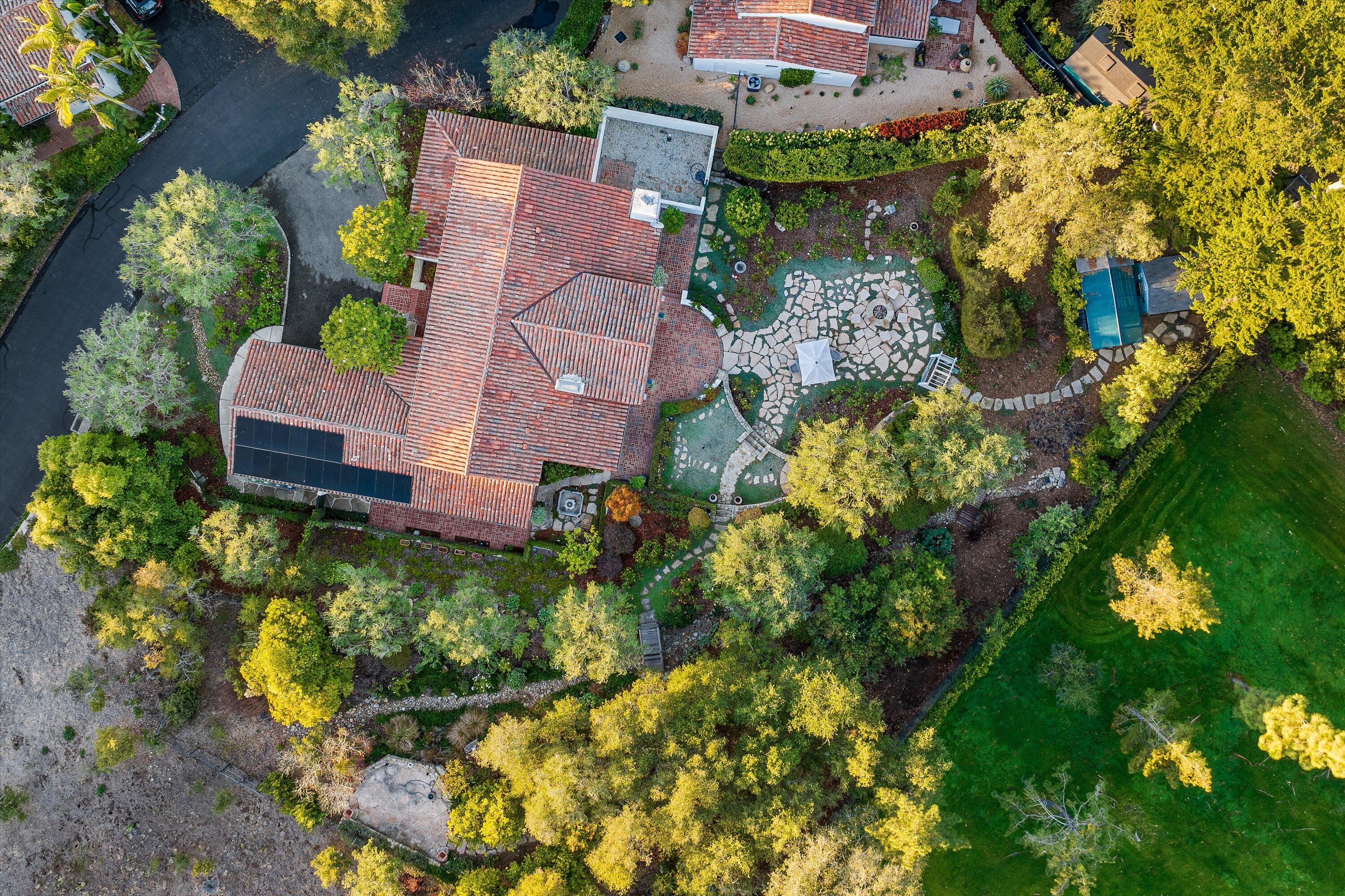 Santa Barbara, California 93108, United States, 2 Bedrooms Bedrooms, ,3 BathroomsBathrooms,Residential,Active,155317