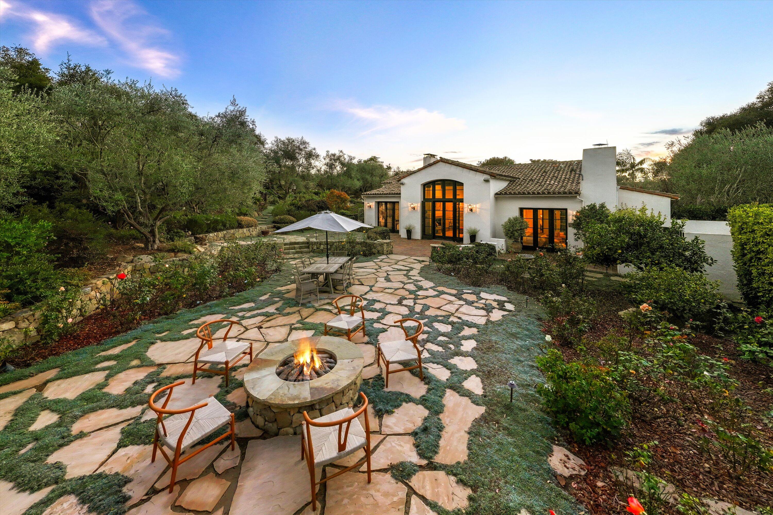 Santa Barbara, California 93108, United States, 2 Bedrooms Bedrooms, ,3 BathroomsBathrooms,Residential,Active,155317