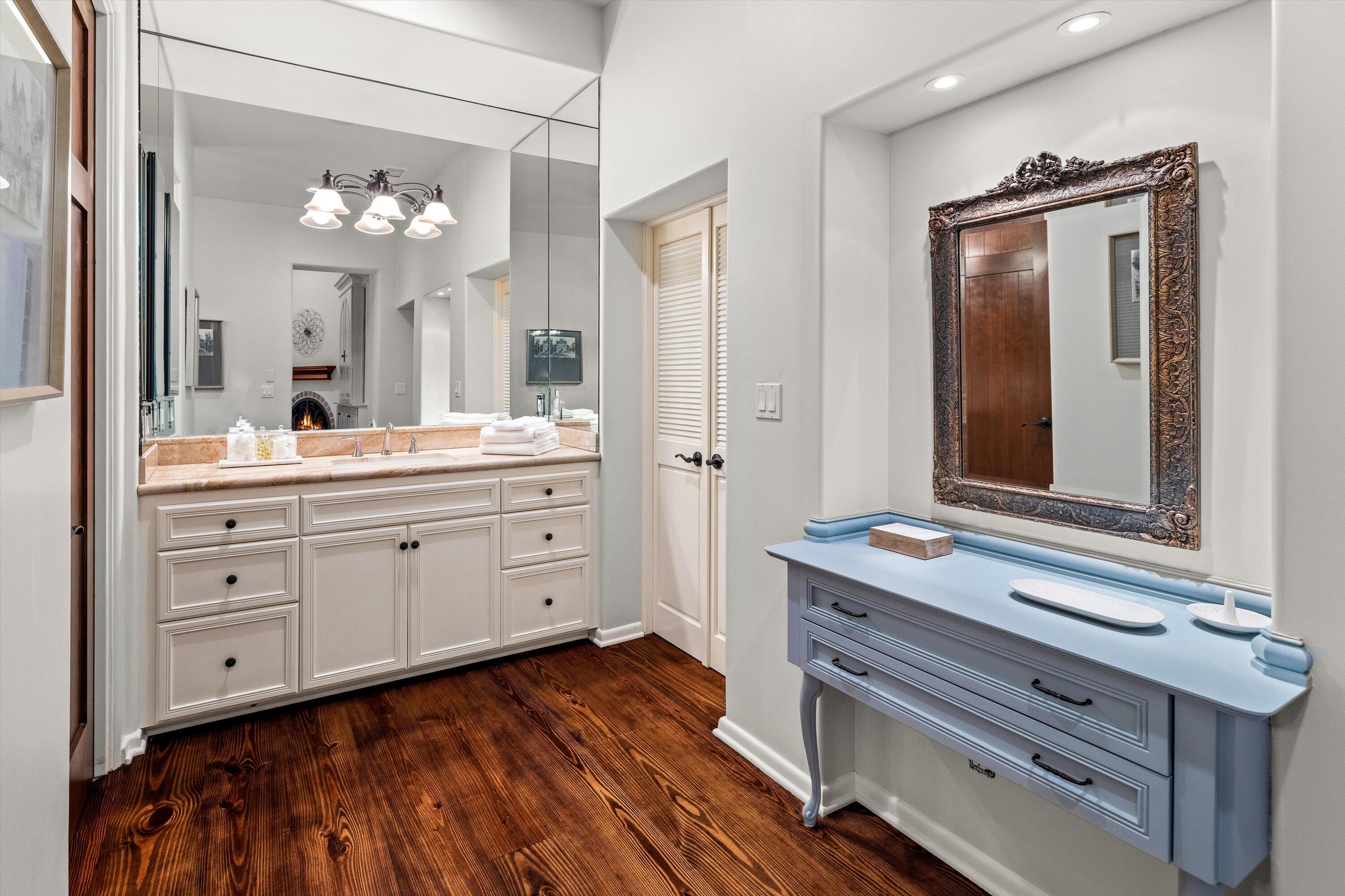 Santa Barbara, California 93108, United States, 2 Bedrooms Bedrooms, ,3 BathroomsBathrooms,Residential,Active,155317