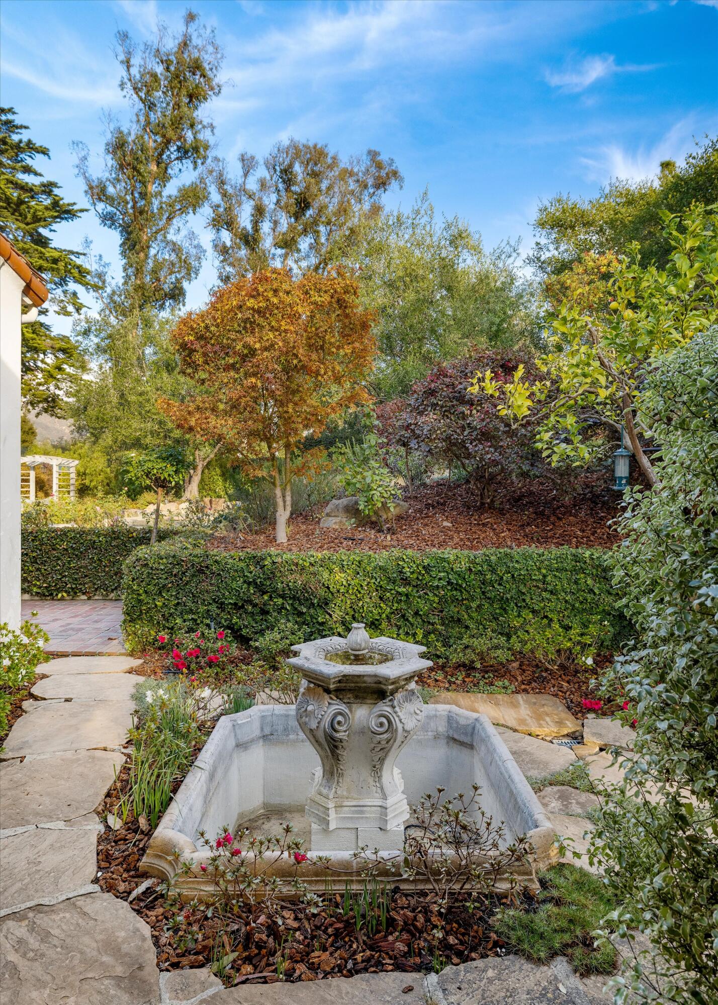 Santa Barbara, California 93108, United States, 2 Bedrooms Bedrooms, ,3 BathroomsBathrooms,Residential,Active,155317