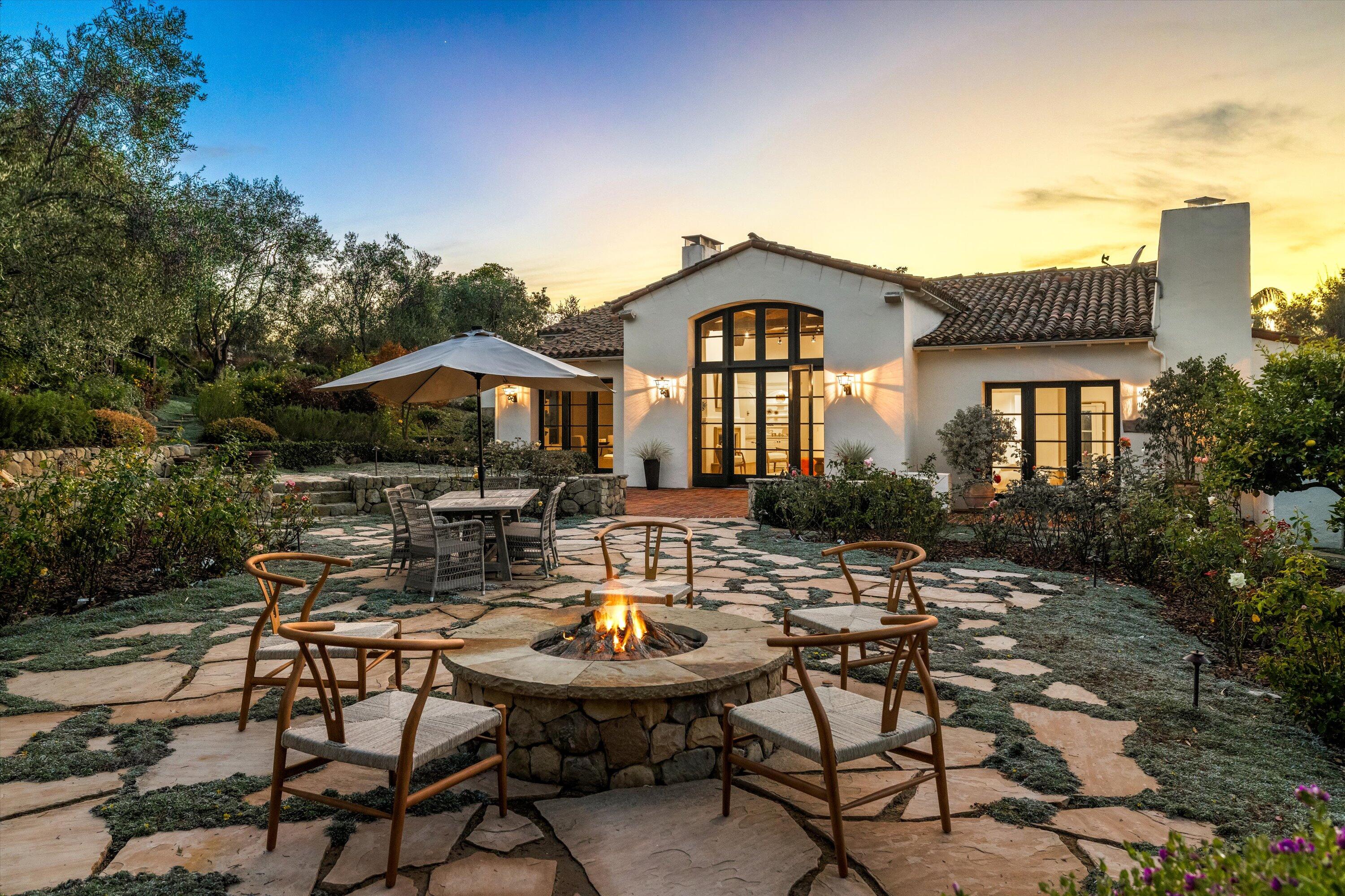 Santa Barbara, California 93108, United States, 2 Bedrooms Bedrooms, ,3 BathroomsBathrooms,Residential,Active,155317