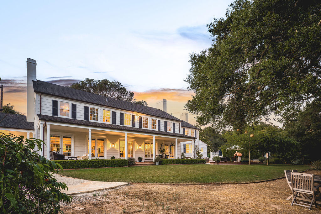 Santa Barbara, California 93105, United States, 5 Bedrooms Bedrooms, ,4 BathroomsBathrooms,Residential,Active,153908