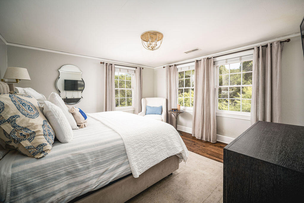 Santa Barbara, California 93105, United States, 5 Bedrooms Bedrooms, ,4 BathroomsBathrooms,Residential,Active,153908