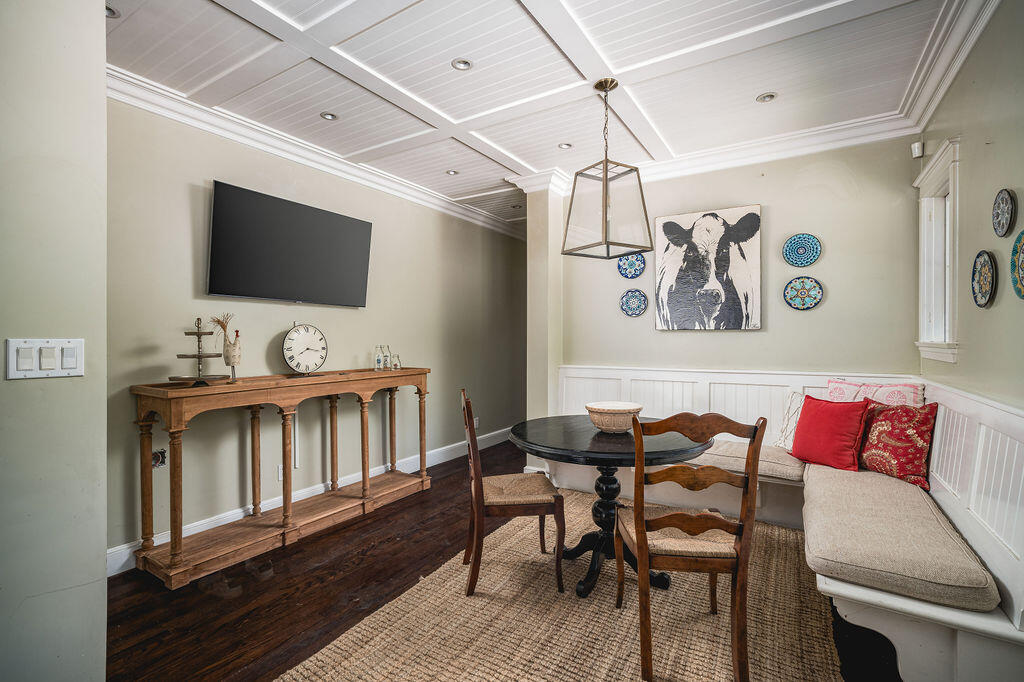 Santa Barbara, California 93105, United States, 5 Bedrooms Bedrooms, ,4 BathroomsBathrooms,Residential,Active,153908