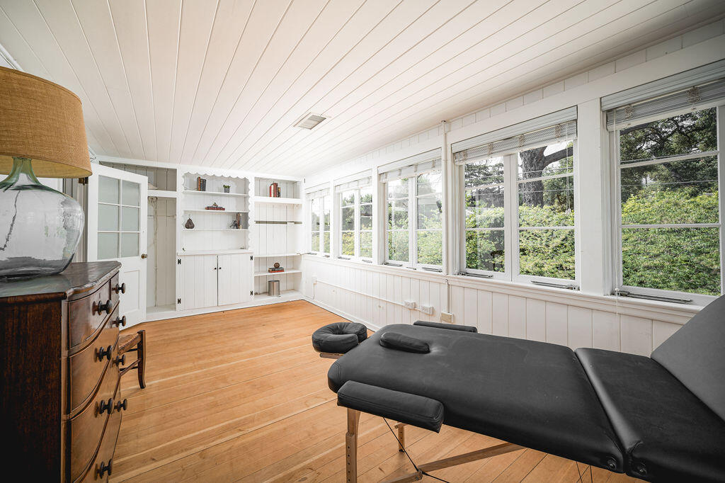 Santa Barbara, California 93105, United States, 5 Bedrooms Bedrooms, ,4 BathroomsBathrooms,Residential,Active,153908