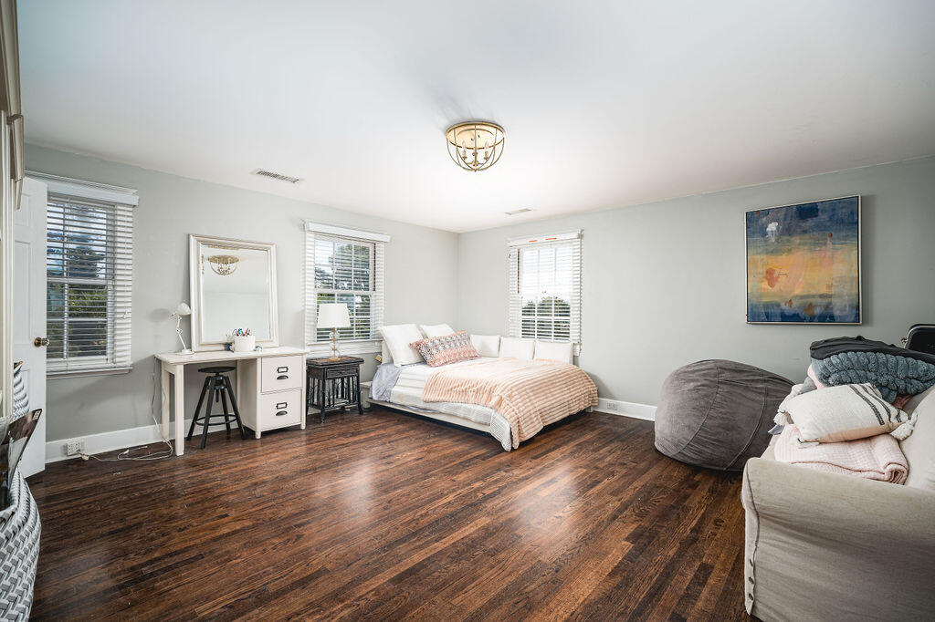 Santa Barbara, California 93105, United States, 5 Bedrooms Bedrooms, ,4 BathroomsBathrooms,Residential,Active,153908