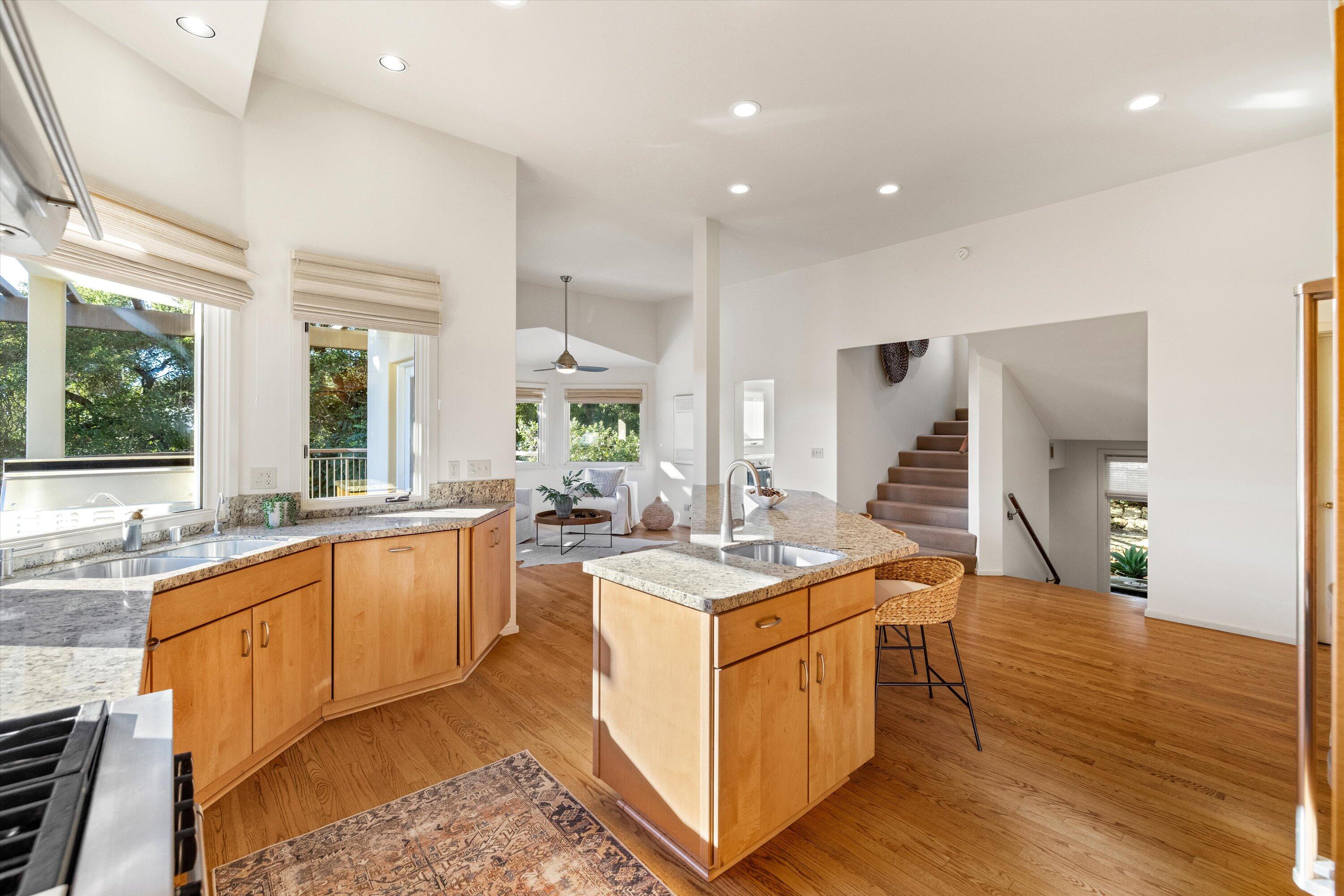 Santa Barbara, California 93103, United States, 4 Bedrooms Bedrooms, ,4 BathroomsBathrooms,Residential,Active,130649