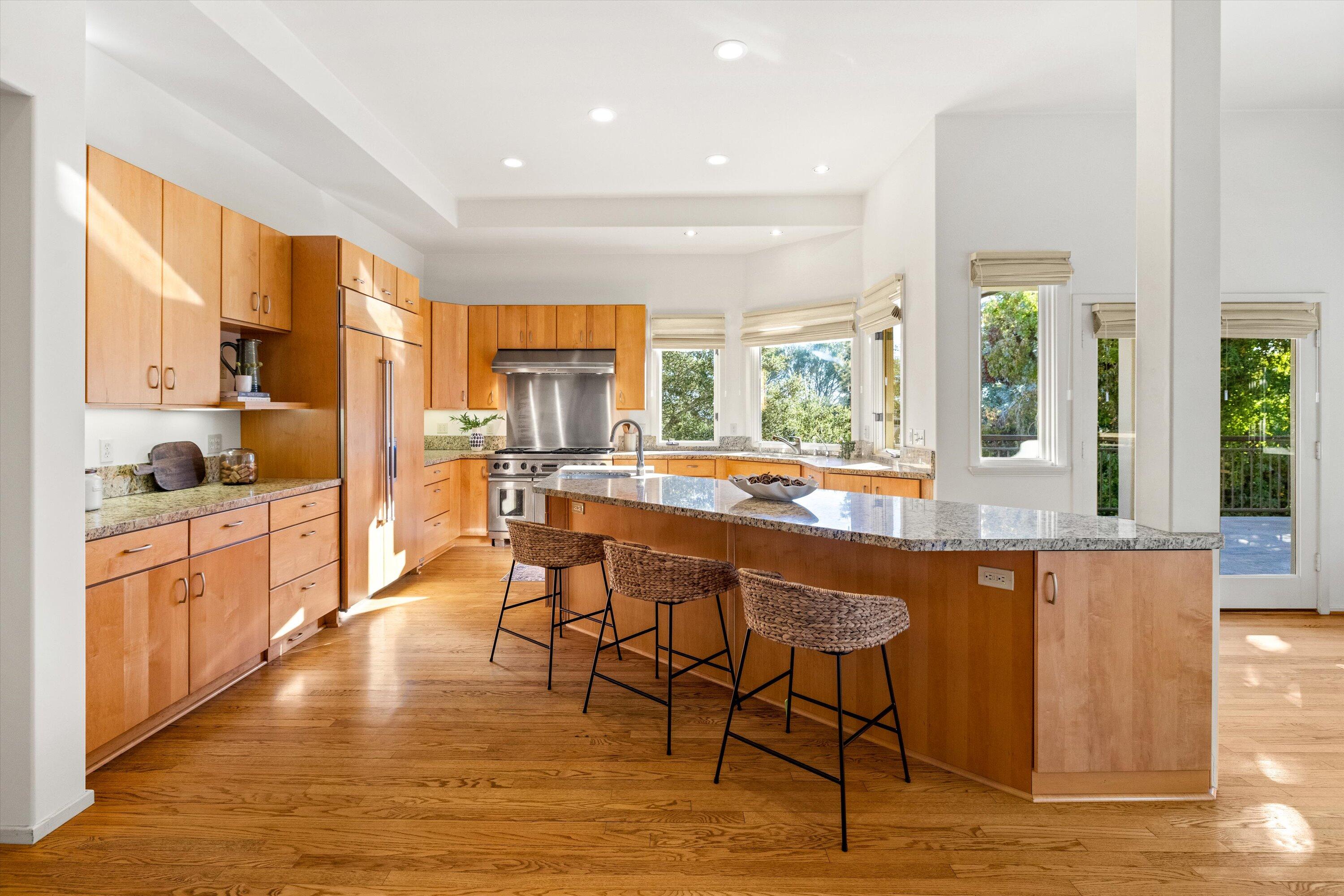 Santa Barbara, California 93103, United States, 4 Bedrooms Bedrooms, ,4 BathroomsBathrooms,Residential,Active,130649