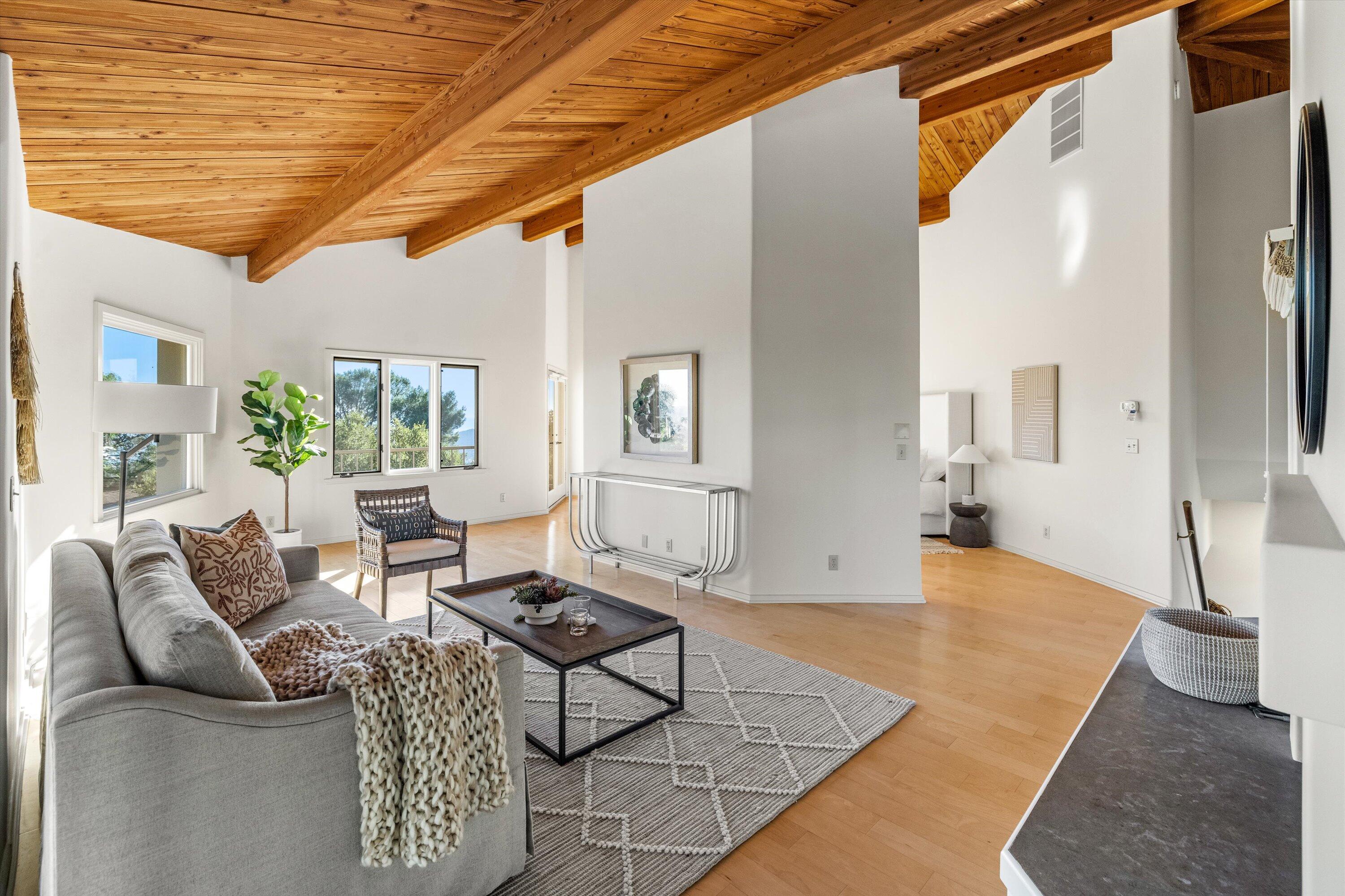 Santa Barbara, California 93103, United States, 4 Bedrooms Bedrooms, ,4 BathroomsBathrooms,Residential,Active,130649