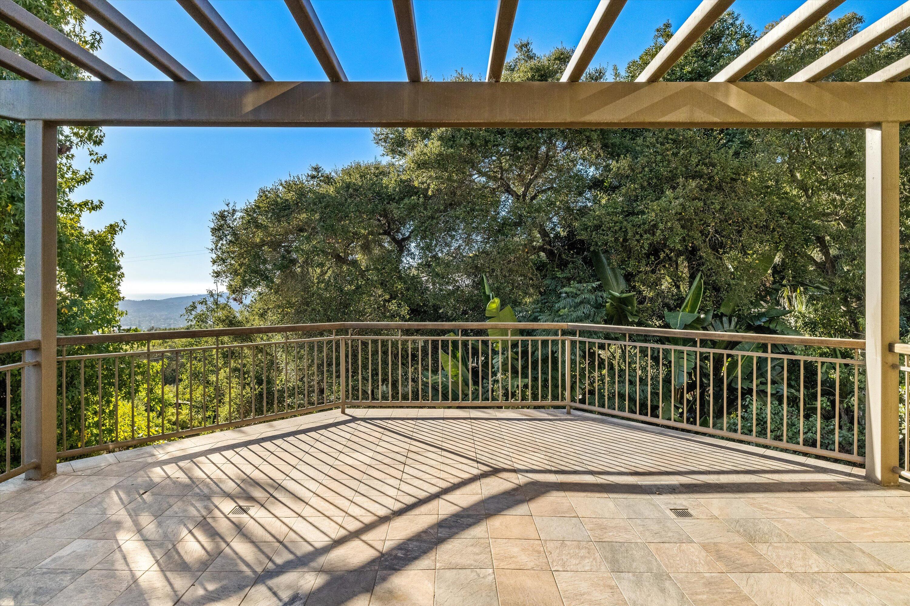 Santa Barbara, California 93103, United States, 4 Bedrooms Bedrooms, ,4 BathroomsBathrooms,Residential,Active,130649