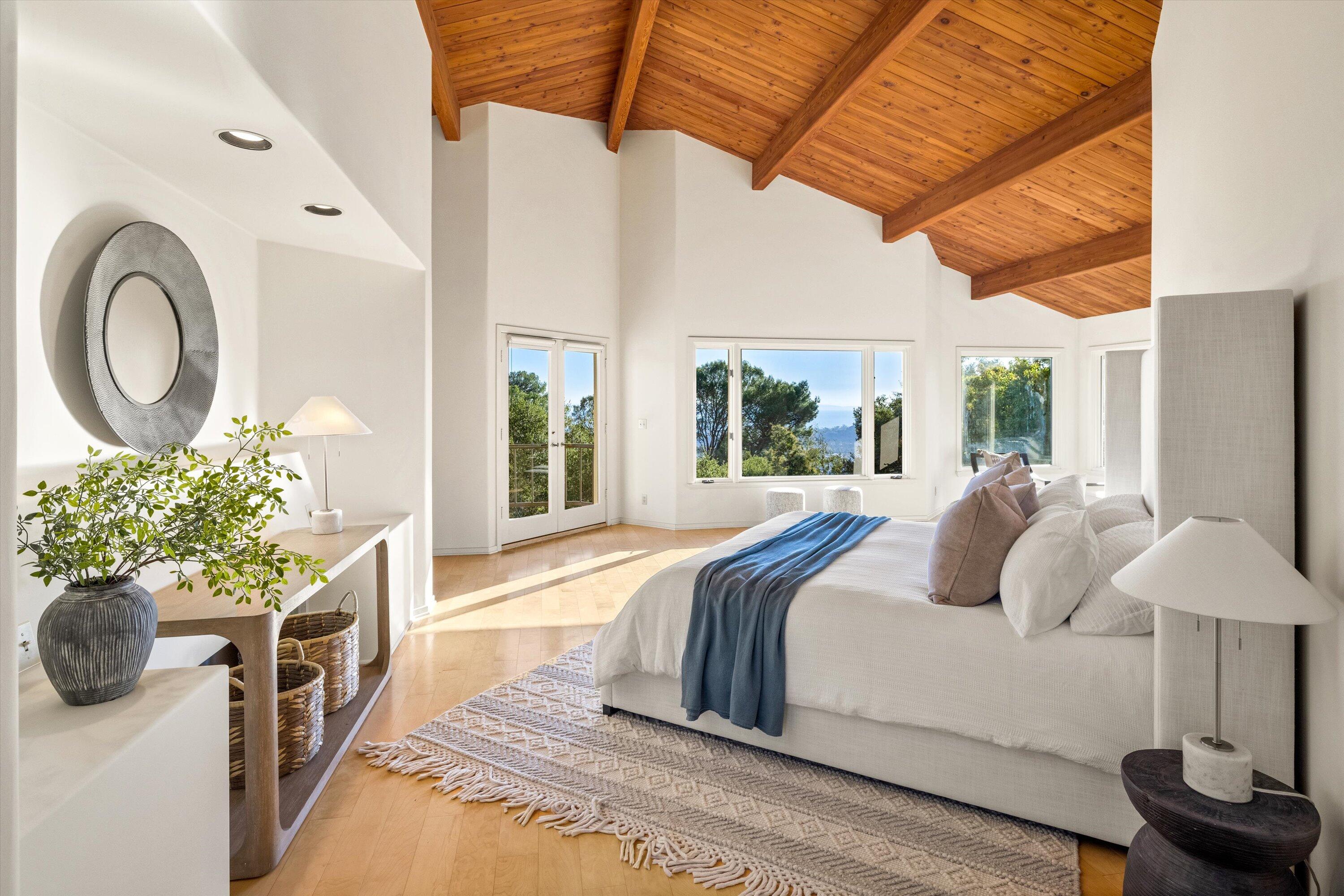 Santa Barbara, California 93103, United States, 4 Bedrooms Bedrooms, ,4 BathroomsBathrooms,Residential,Active,130649