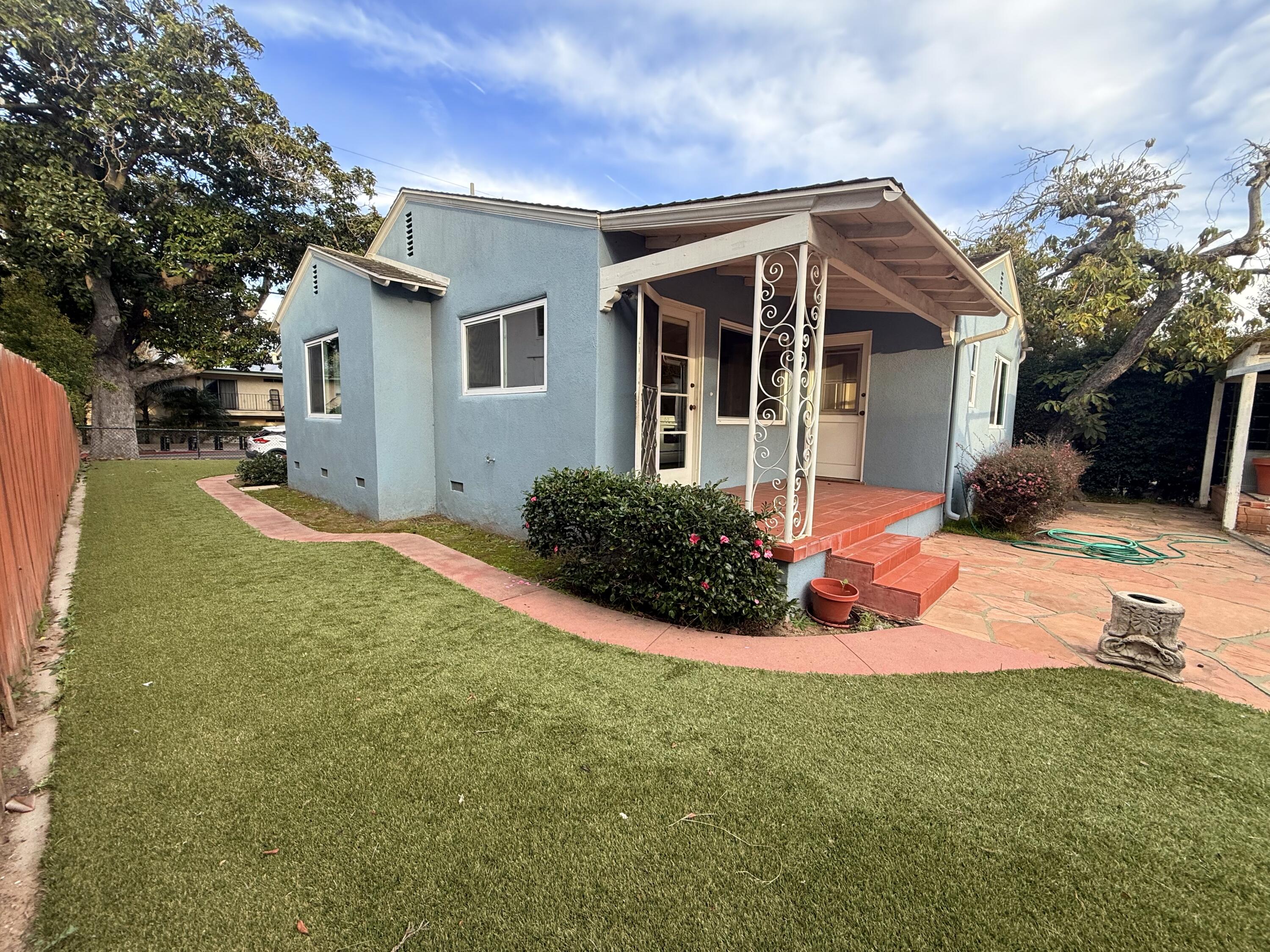 1129 San Andres Street