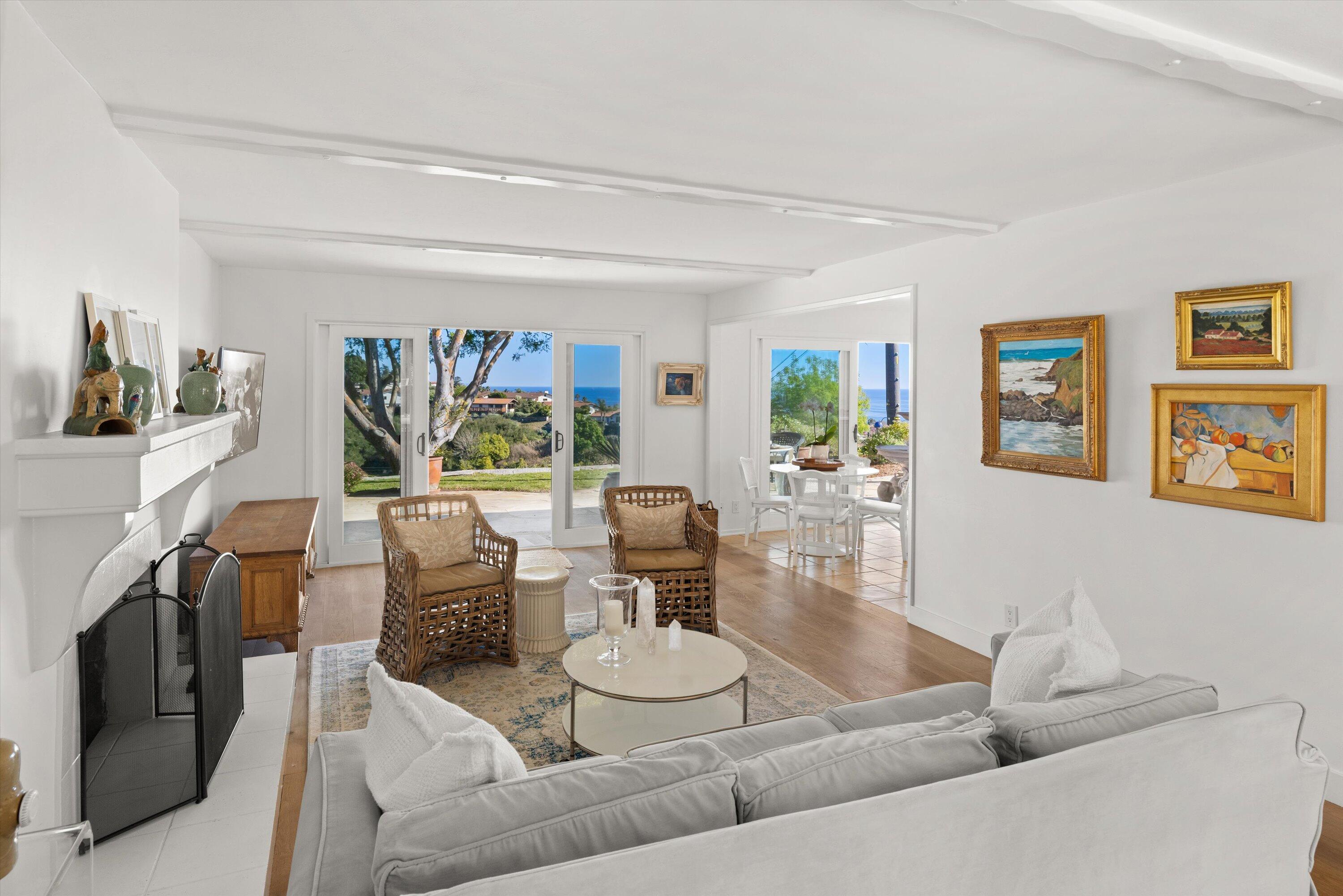 Santa Barbara, California 93109, United States, 5 Bedrooms Bedrooms, ,2 BathroomsBathrooms,Residential,Pending,77096