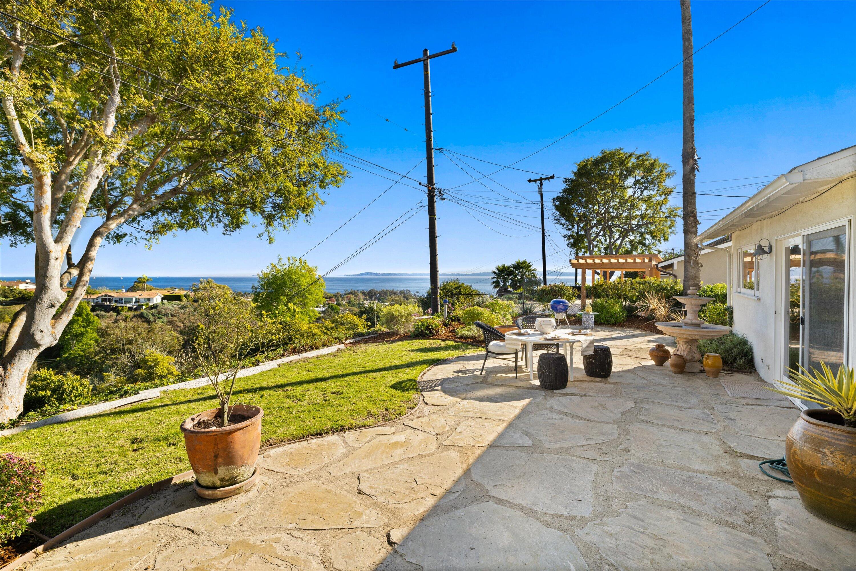 Santa Barbara, California 93109, United States, 5 Bedrooms Bedrooms, ,2 BathroomsBathrooms,Residential,Pending,77096