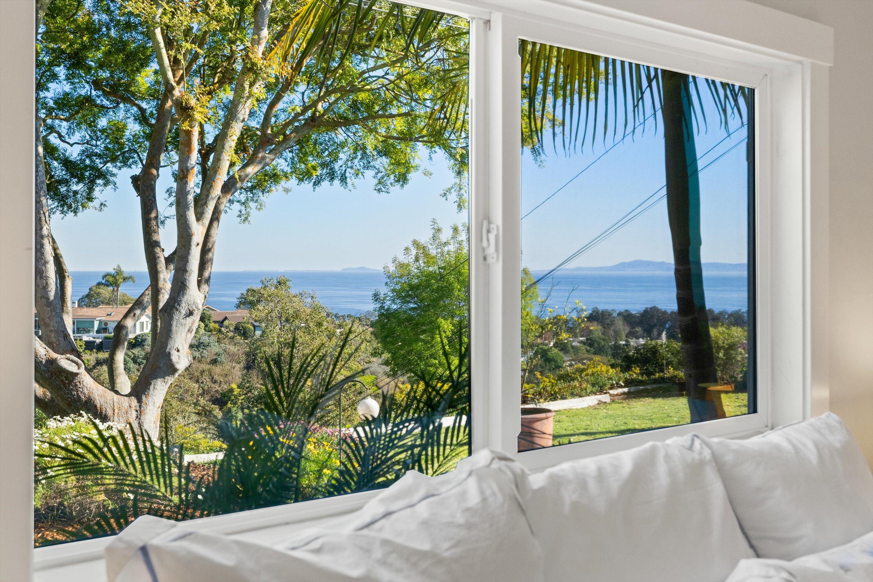 Santa Barbara, California 93109, United States, 5 Bedrooms Bedrooms, ,2 BathroomsBathrooms,Residential,Pending,77096