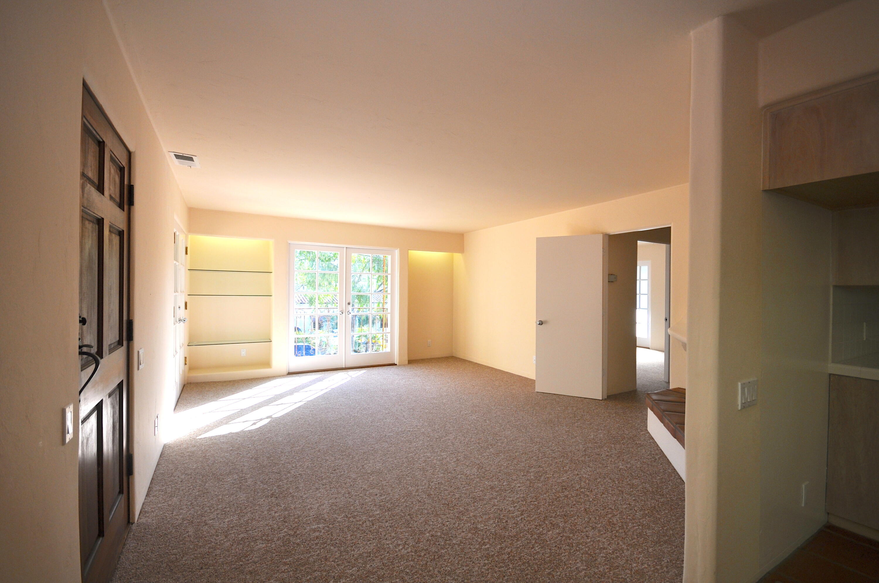 Santa Barbara, California 93101, United States, 2 Bedrooms Bedrooms, ,1 BathroomBathrooms,Residential,Active,78776