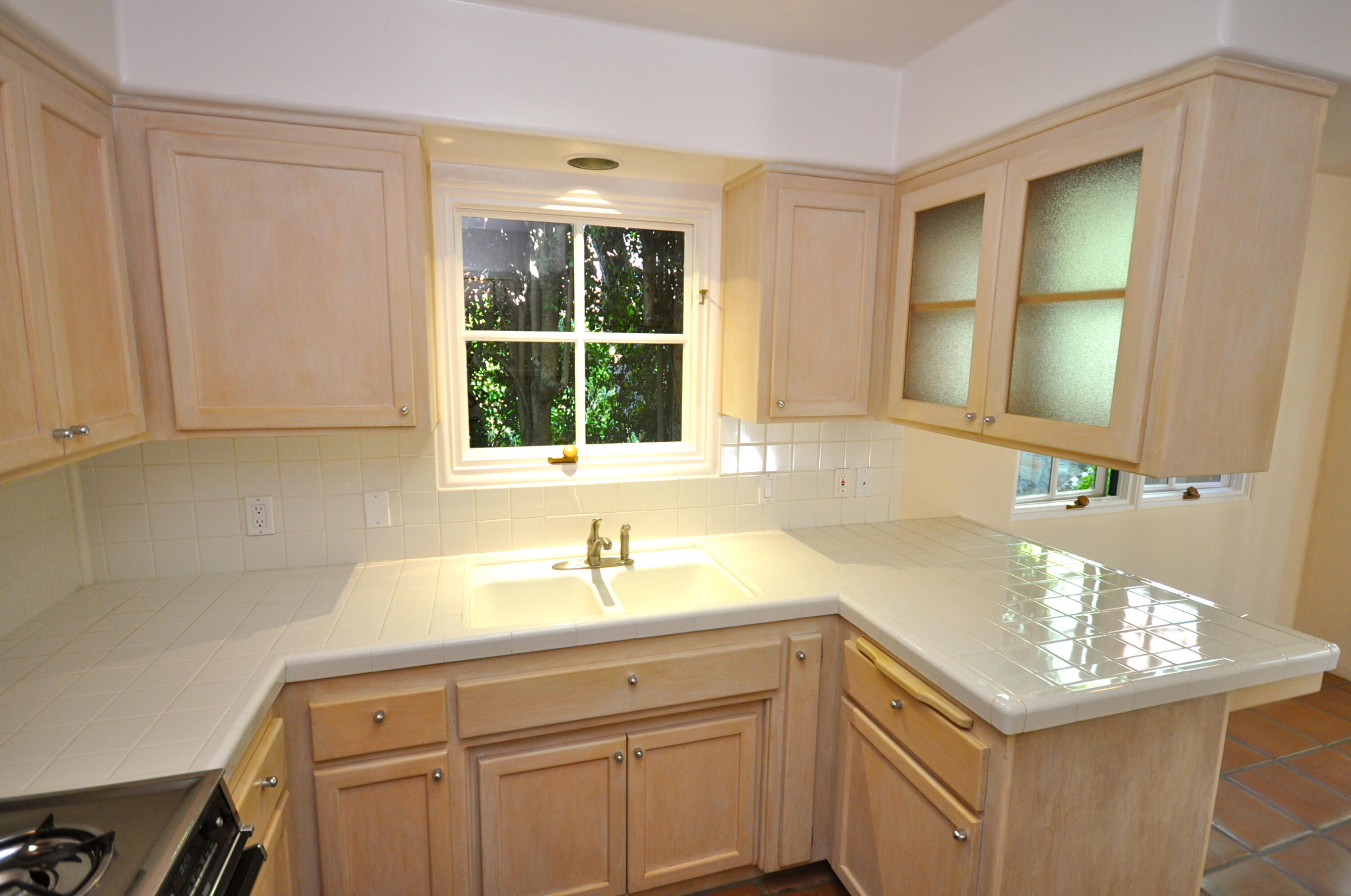 Santa Barbara, California 93101, United States, 2 Bedrooms Bedrooms, ,1 BathroomBathrooms,Residential,Active,78776