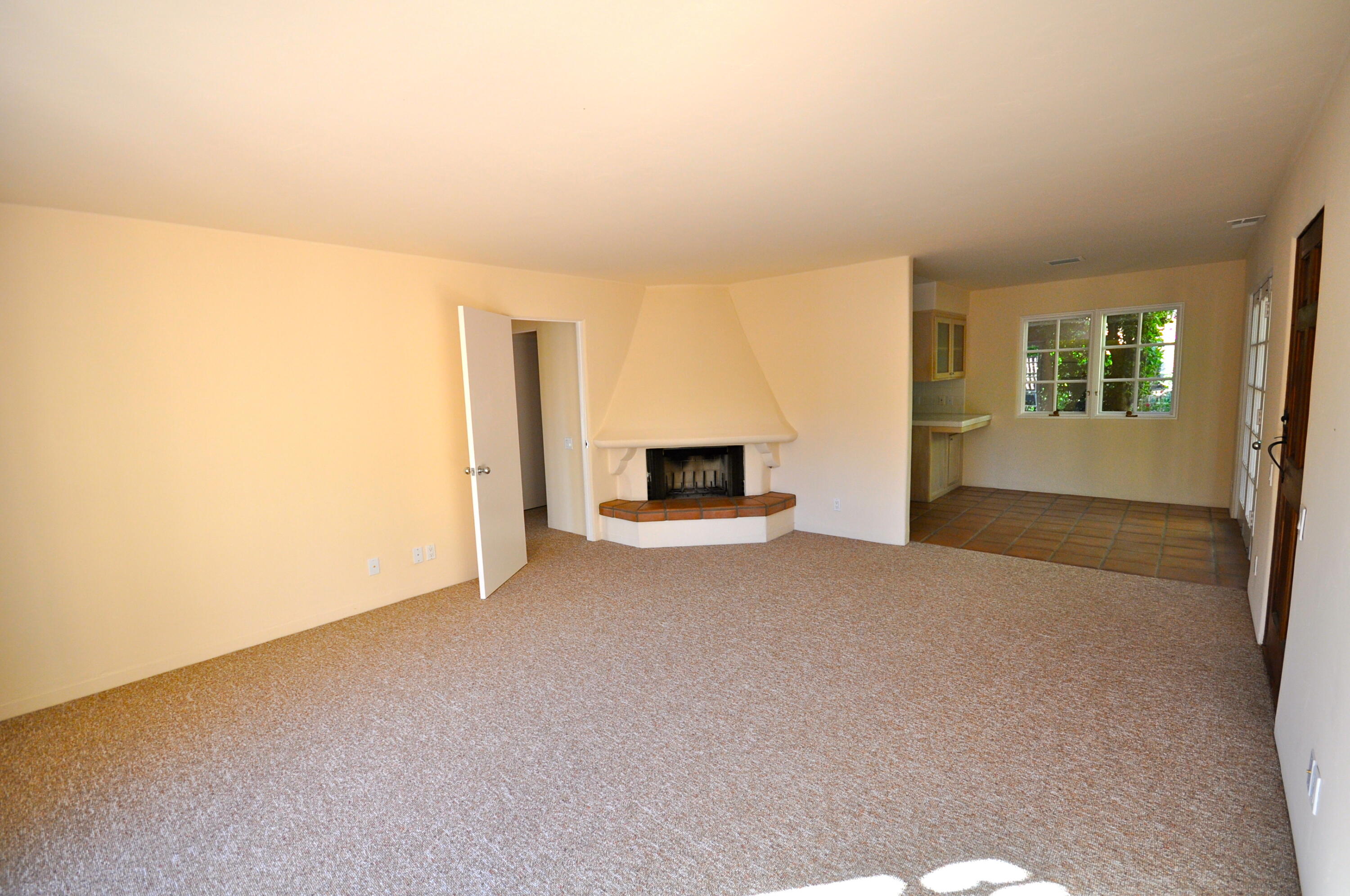 Santa Barbara, California 93101, United States, 2 Bedrooms Bedrooms, ,1 BathroomBathrooms,Residential,Active,78776