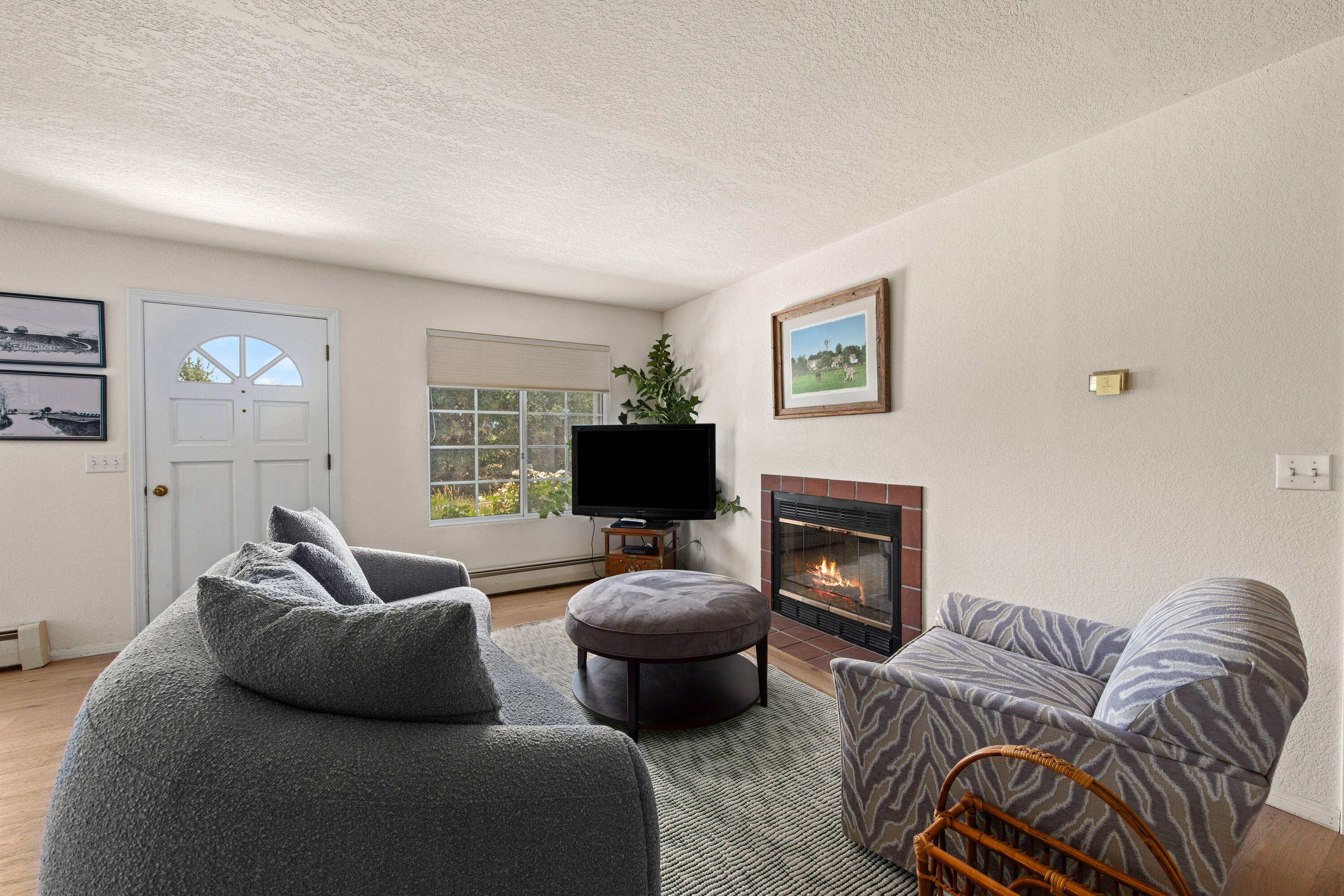 Solvang, California 93463, United States, 5 Bedrooms Bedrooms, ,4 BathroomsBathrooms,Residential,Active,165660