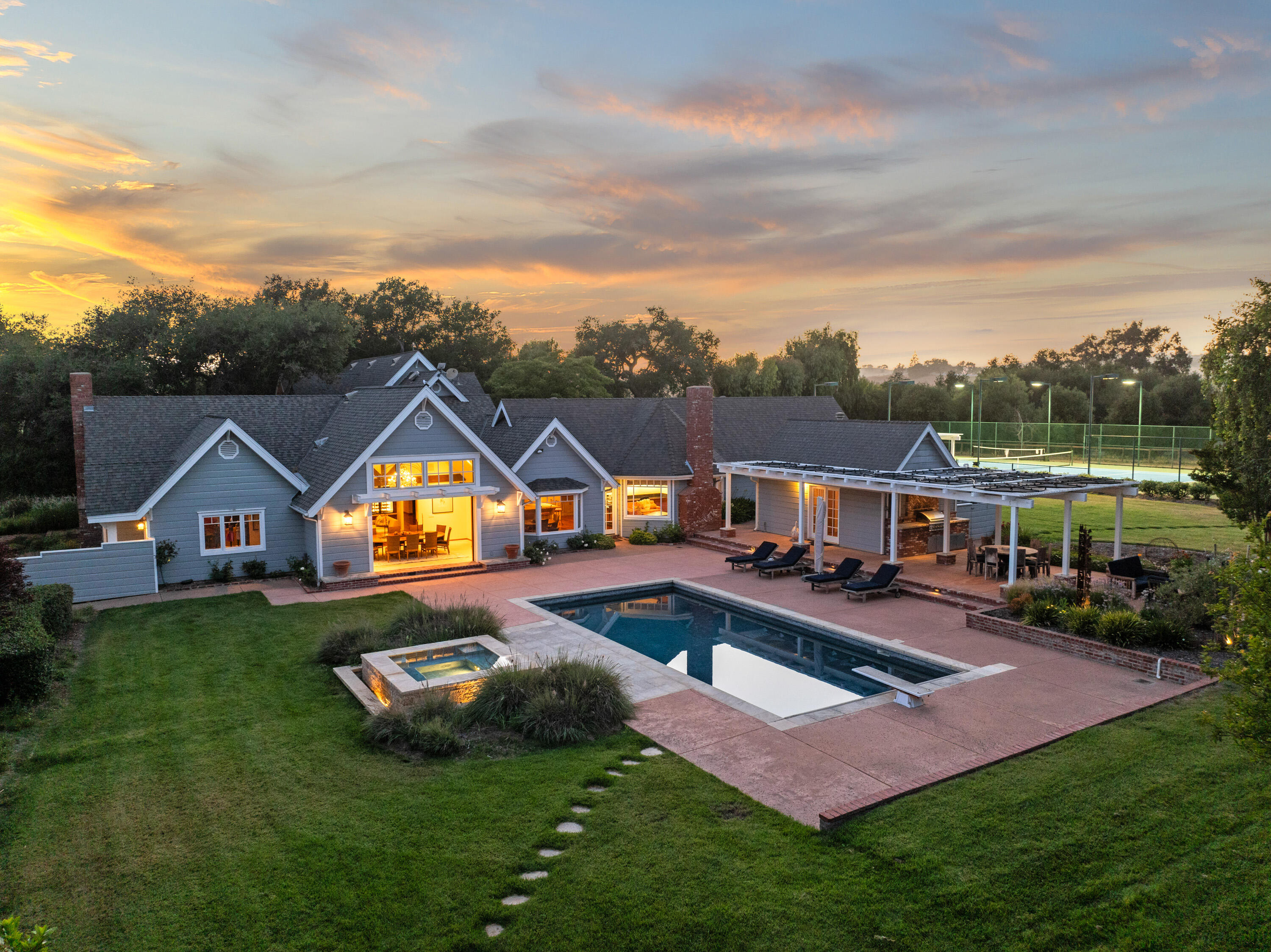 Solvang, California 93463, United States, 5 Bedrooms Bedrooms, ,4 BathroomsBathrooms,Residential,Active,165660