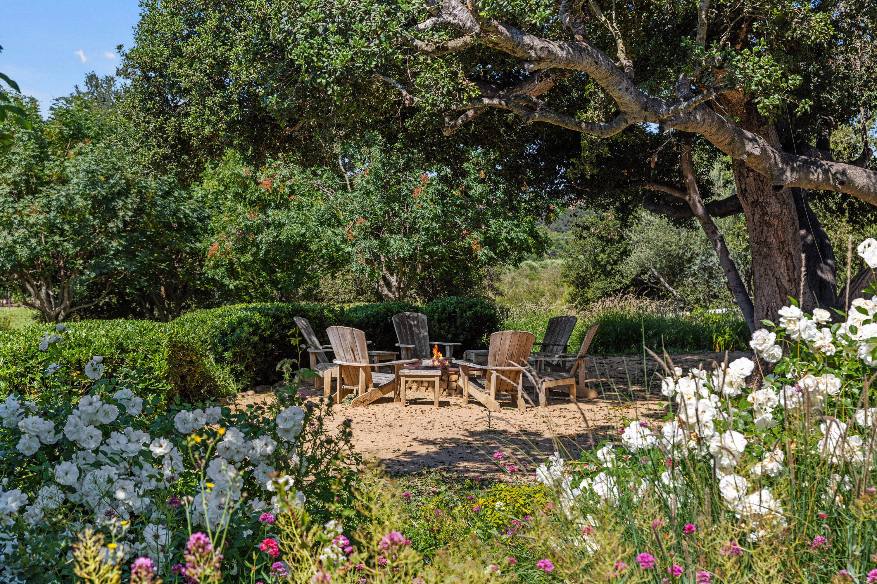 Solvang, California 93463, United States, 5 Bedrooms Bedrooms, ,4 BathroomsBathrooms,Residential,Active,165660