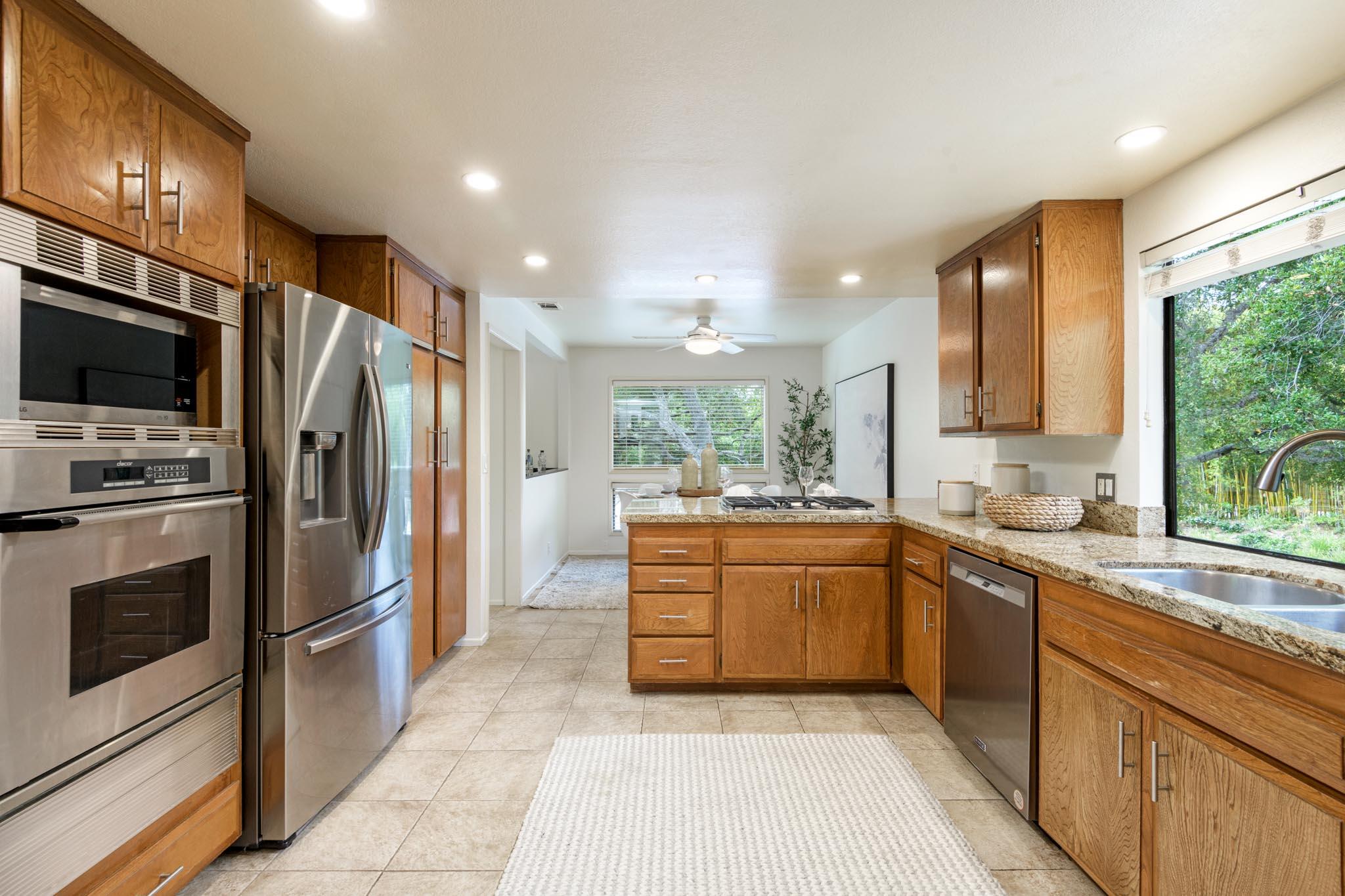 Santa Barbara, California 93105, United States, 3 Bedrooms Bedrooms, ,2 BathroomsBathrooms,Residential,Active,184991