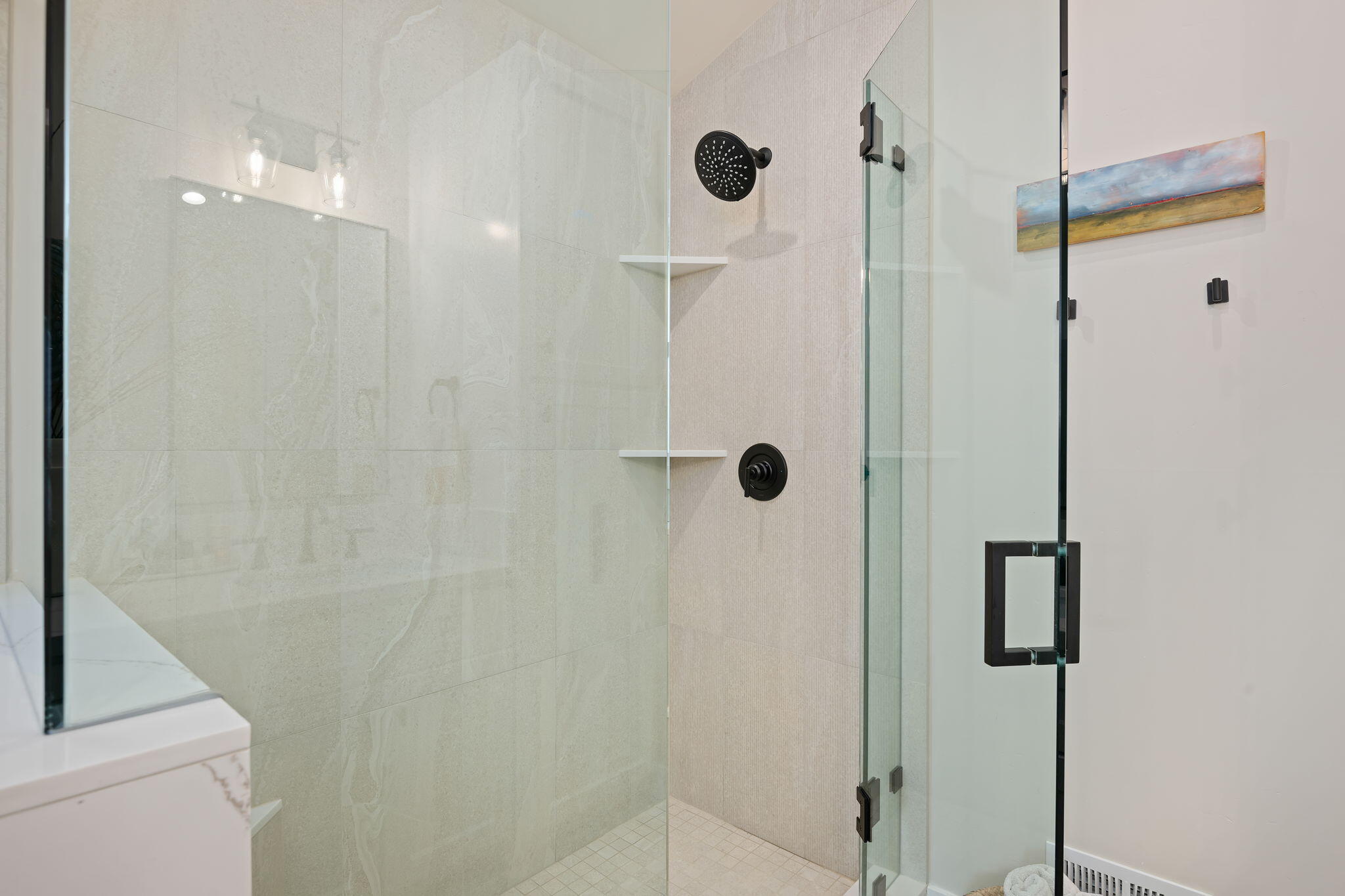 Santa Barbara, California 93105, United States, 4 Bedrooms Bedrooms, ,3 BathroomsBathrooms,Residential,Pending,99369